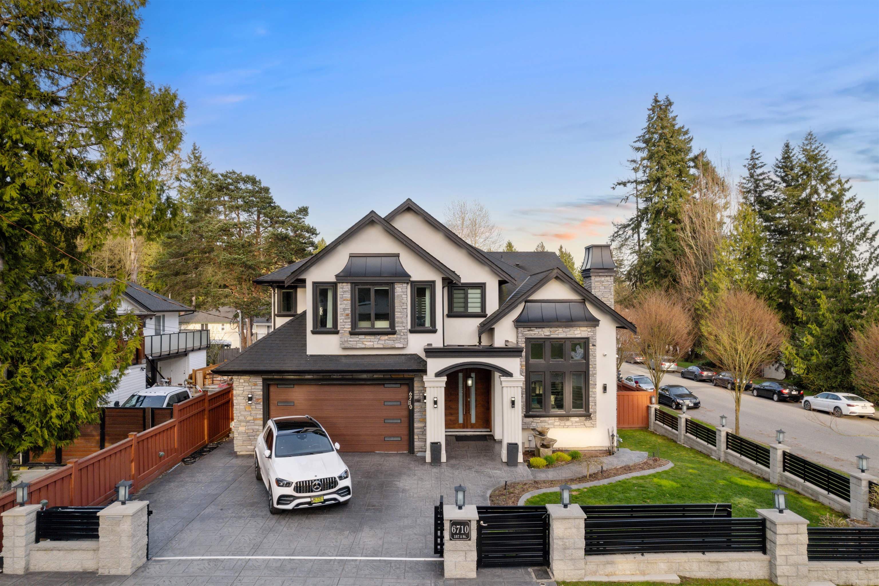 6710 137a Street, Surrey, V3W 5E9 — photo 2
