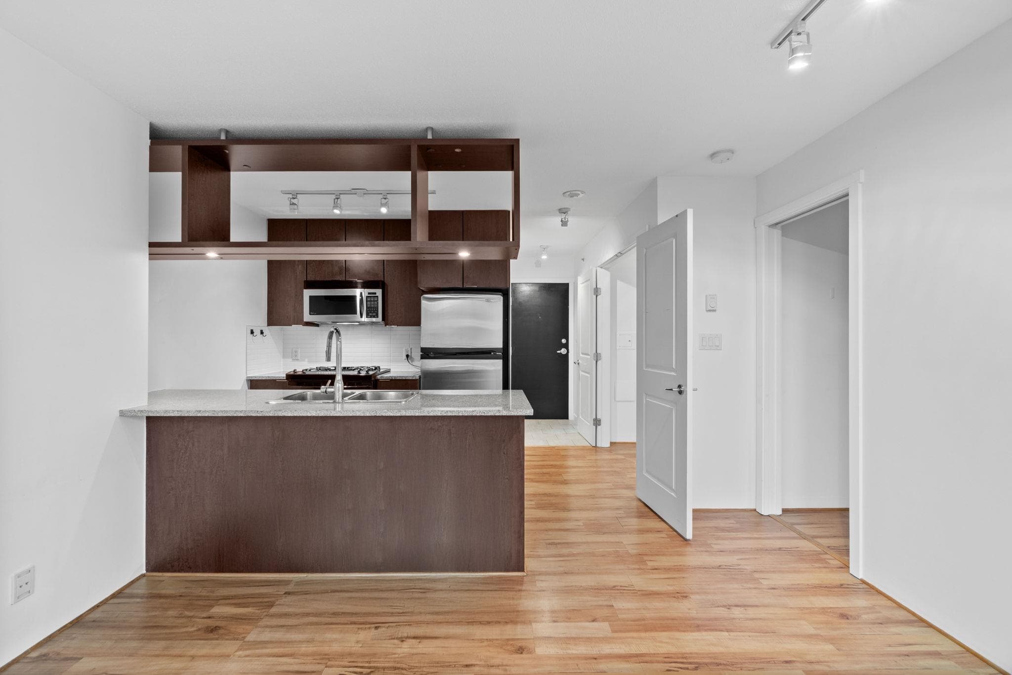 505 - 1001 Richards Street, Vancouver, V6B 1J6 — photo 1