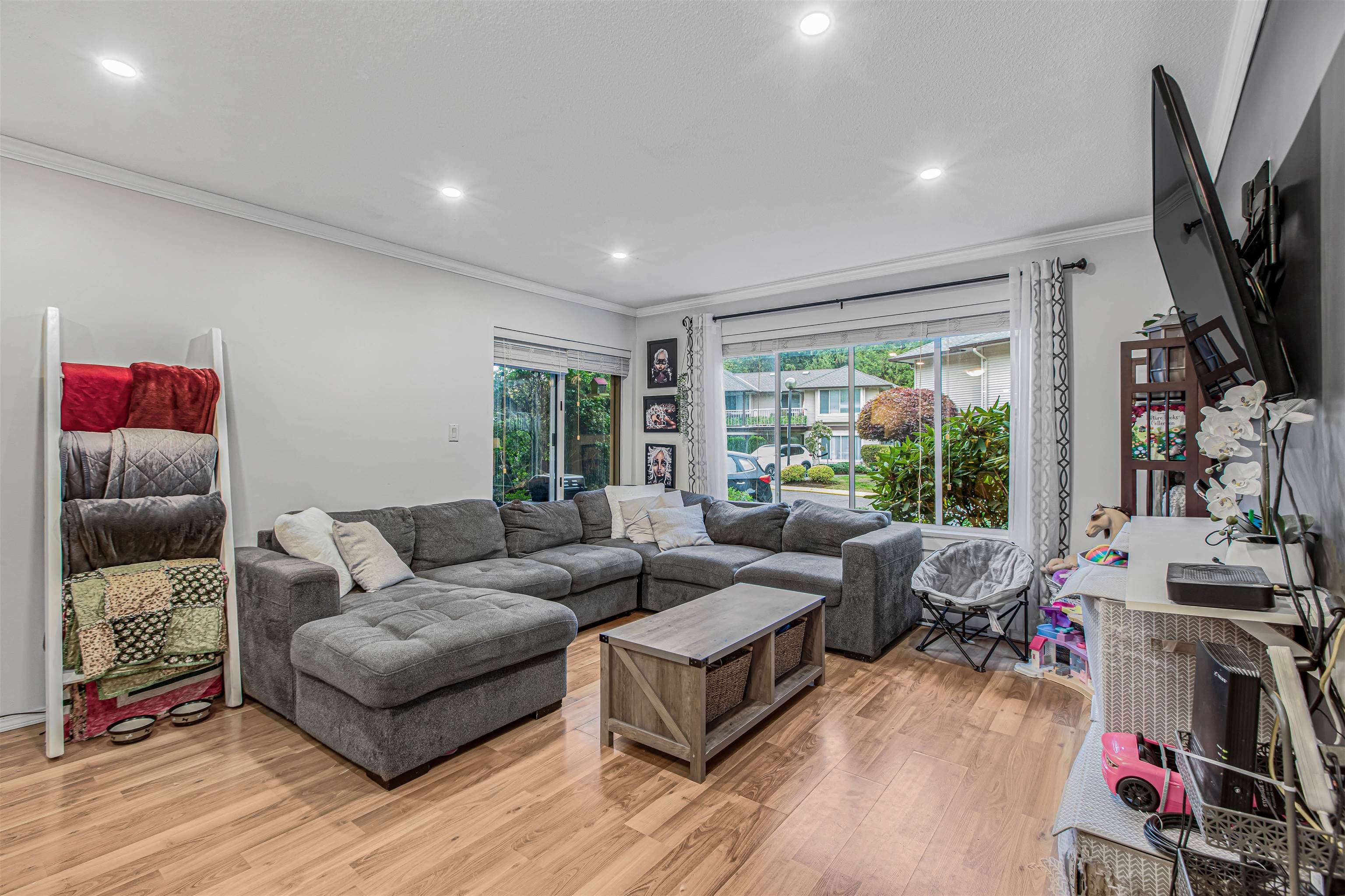 1003 - 1750 Mckenzie Road, Abbotsford, V2S 3Z3 — photo 1