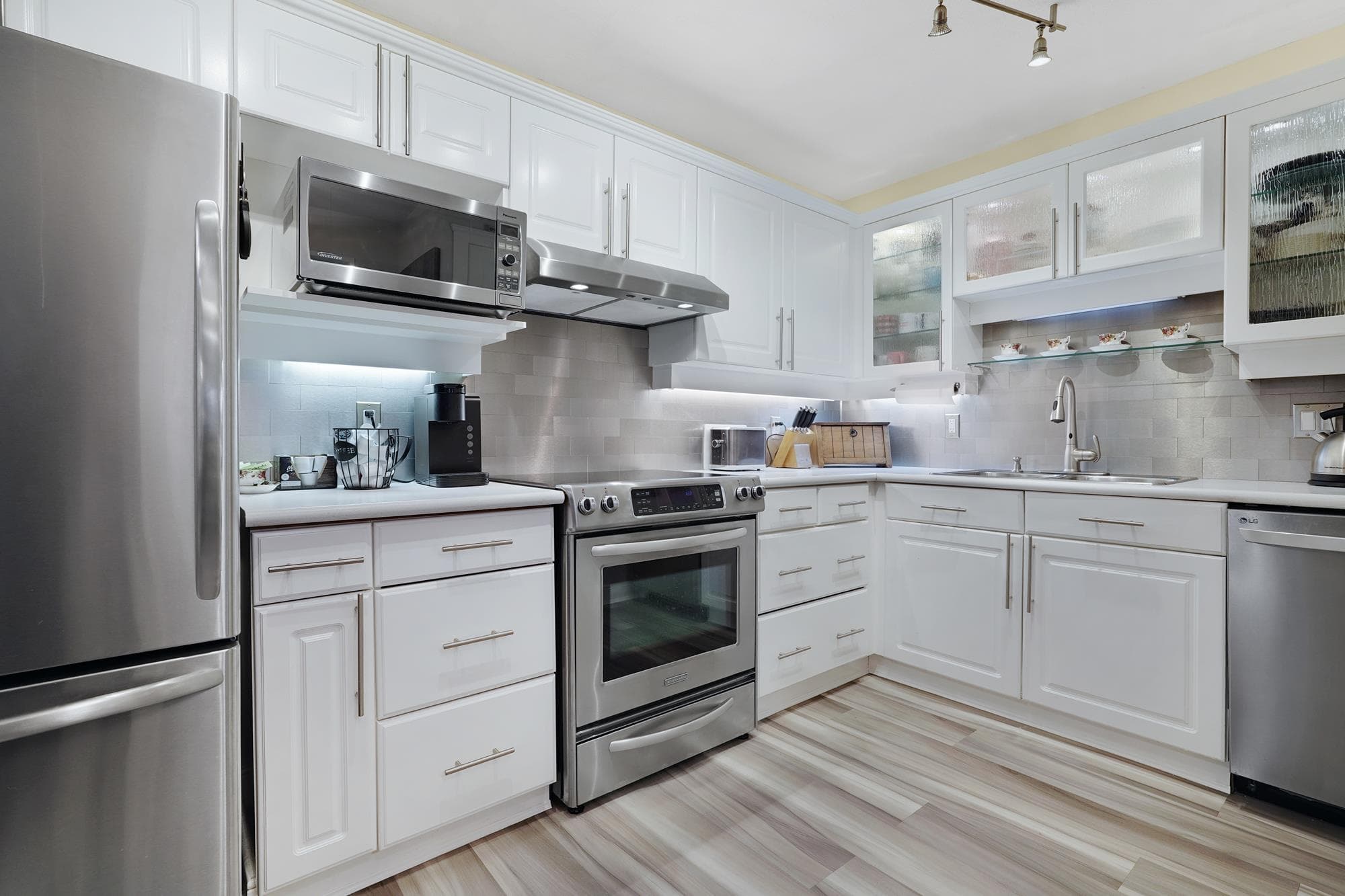 306 - 20217 Michaud Crescent, Langley, V3A 3L1 — photo 2