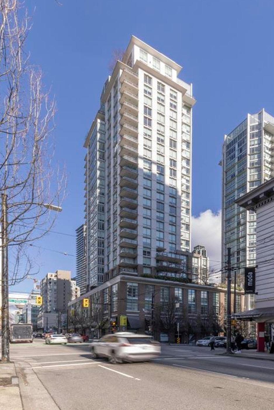 705 - 565 Smithe Street, Vancouver, V6B 0E4 — photo 1