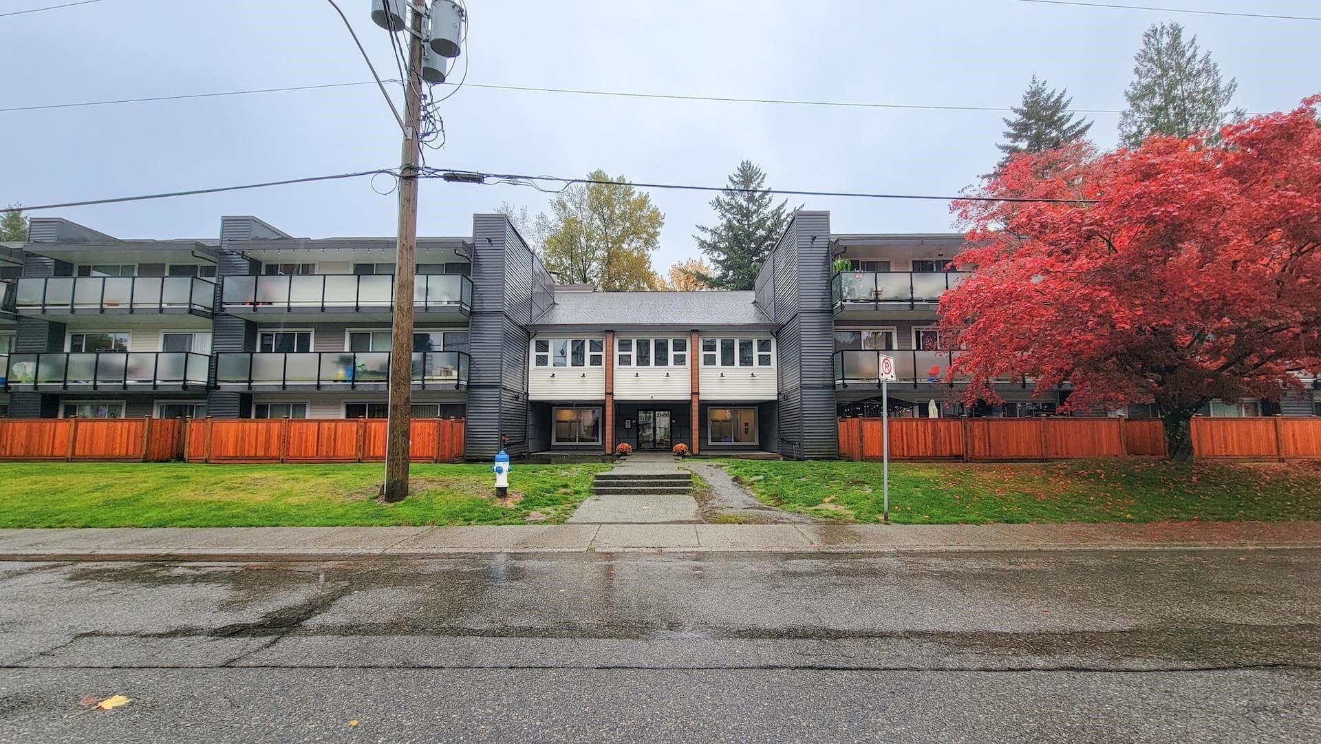 214 - 33400 Bourquin Place, Abbotsford, V2S 5G3 — photo 1