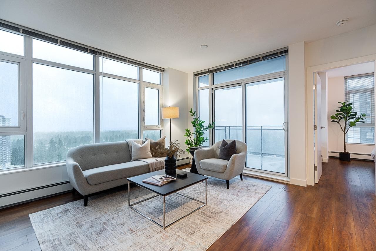 2306 - 13308 Central Avenue, Surrey, V3T 0M4 — photo 2