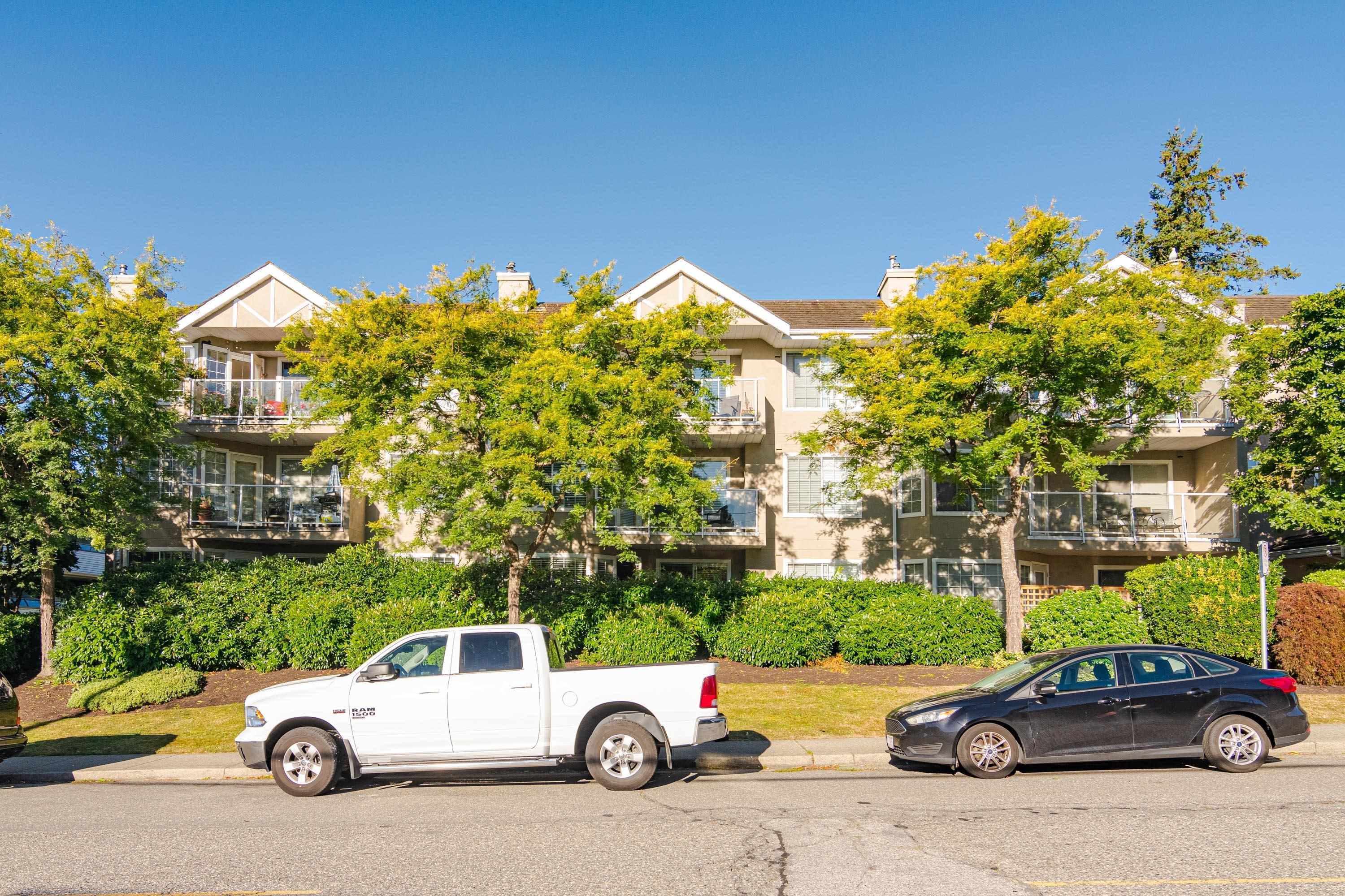 204 - 1369 George Street, White Rock, V4B 4A1 — photo 1