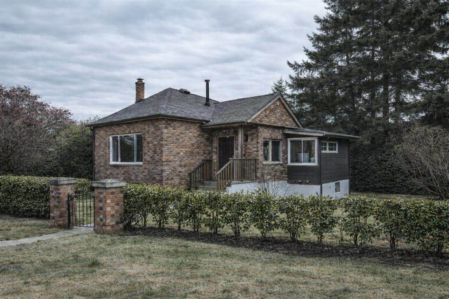 865 E 12th Street, North Vancouver — sold