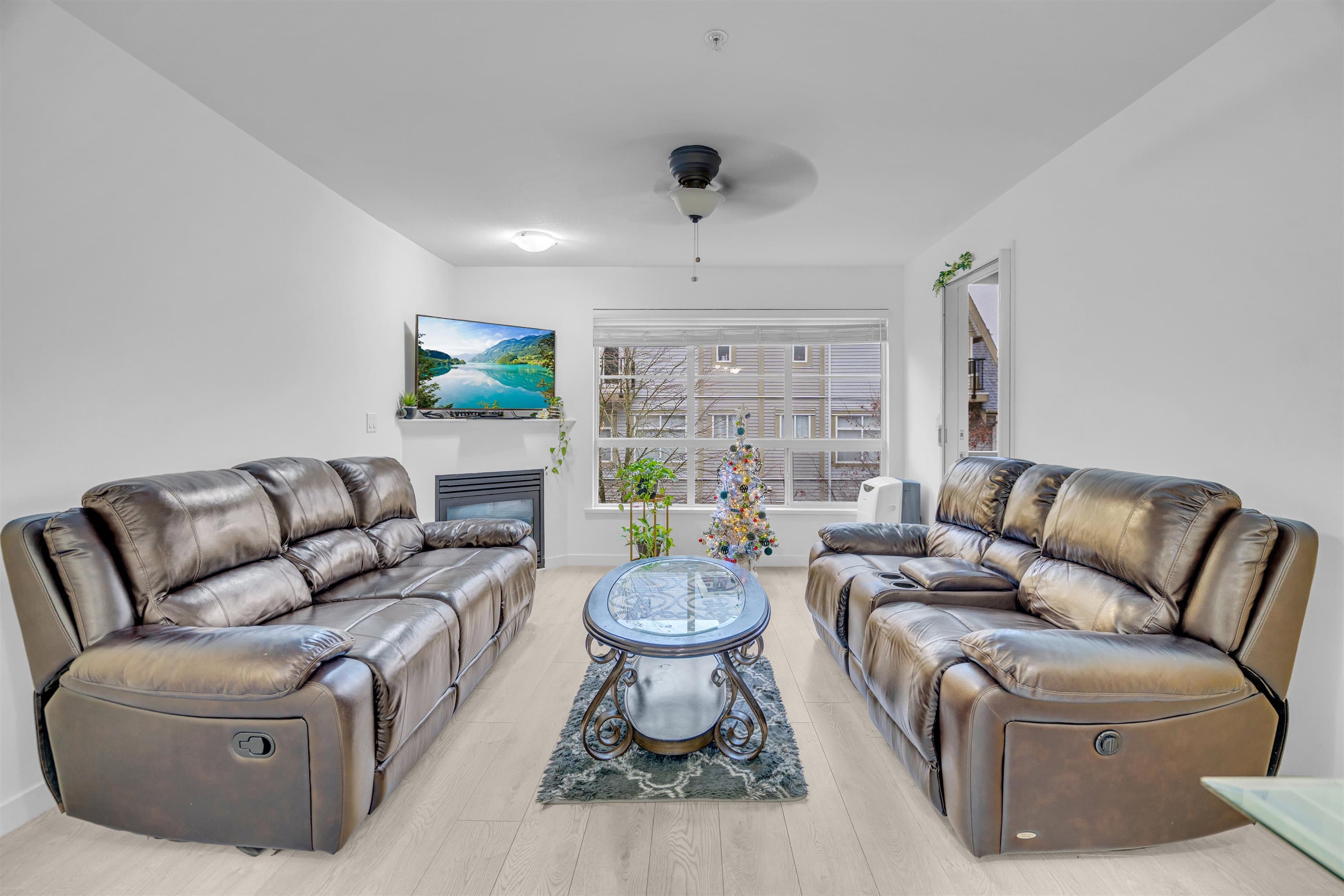 301 - 12083 92a Avenue, Surrey, V3V 8C8 — photo 3