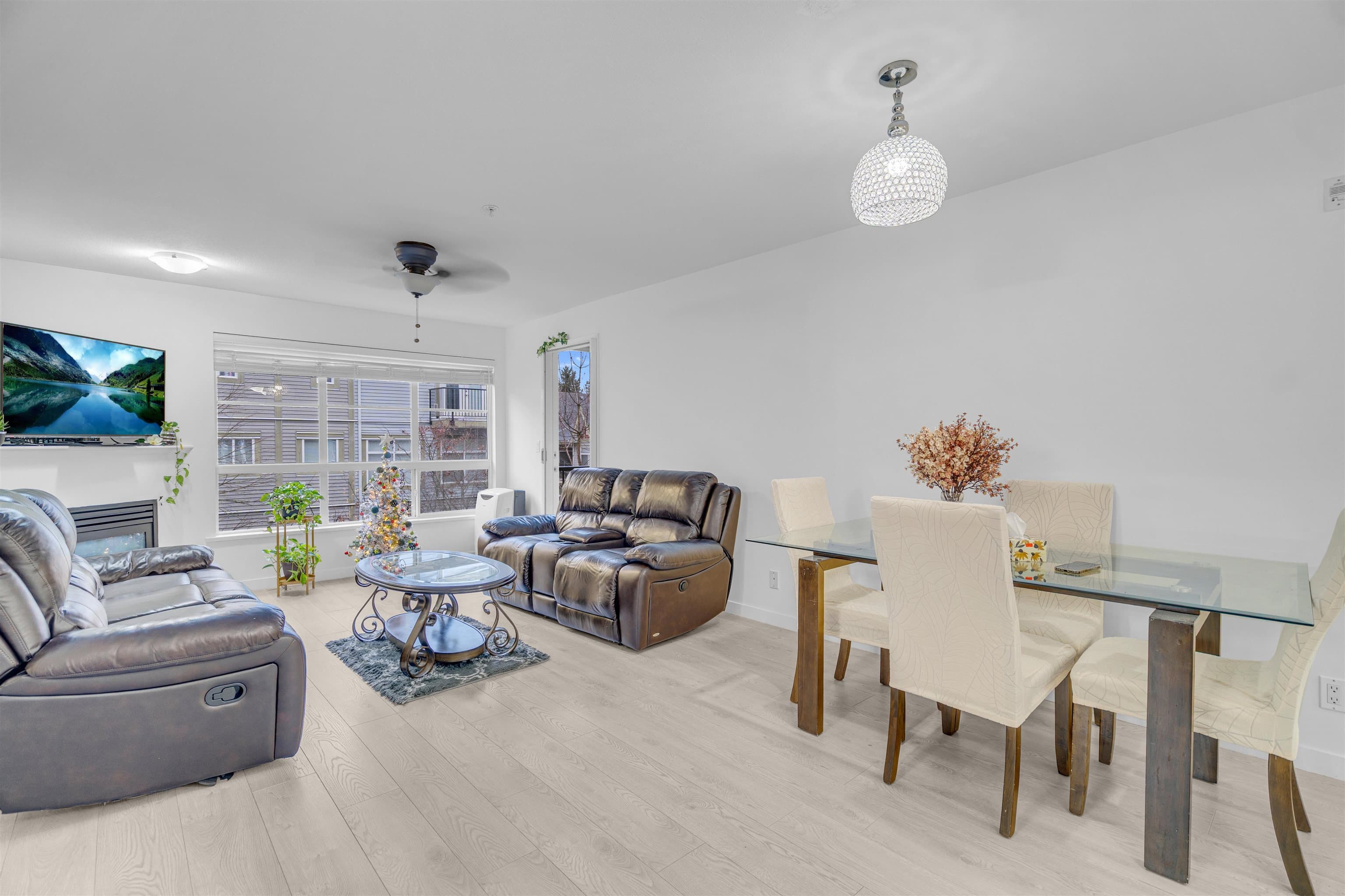 301 - 12083 92a Avenue, Surrey, V3V 8C8 — photo 5