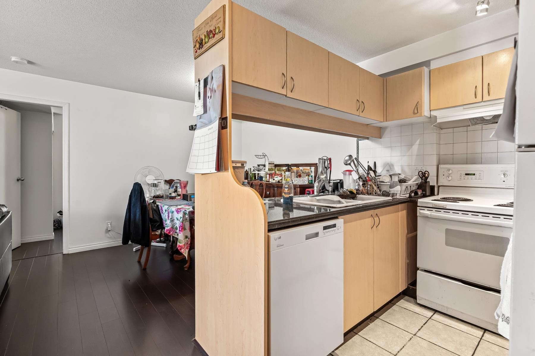 501 - 6611 Cooney Road, Richmond, V6Y 4C5 — photo 2