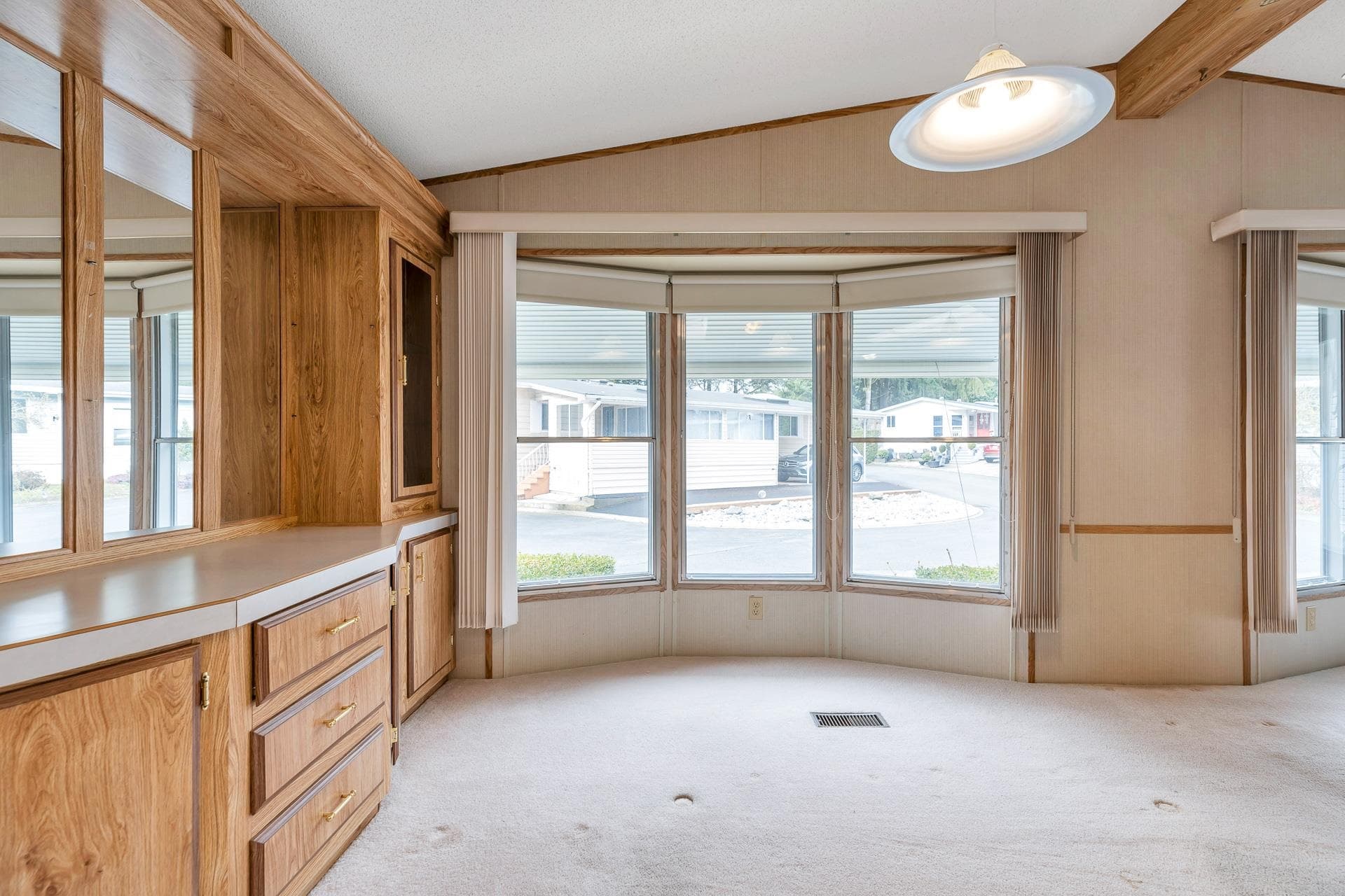 105 - 2062 King George Highway, Surrey, V4A 5A2 — photo 5
