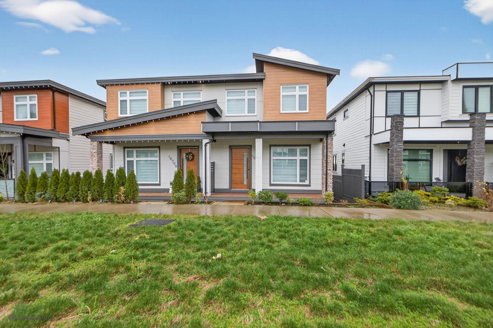 16762 16 Avenue, Surrey, V3S 9M4 — photo 1