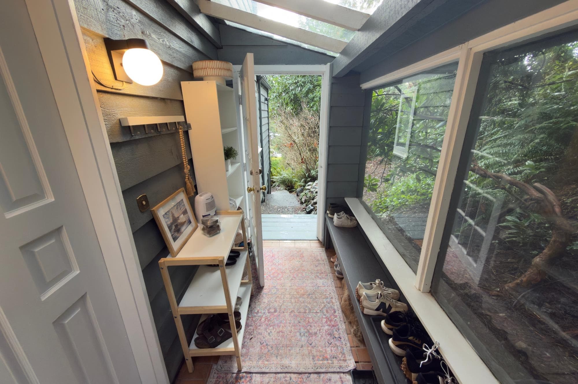 2711 Panorama Drive, North Vancouver, V7G 1V7 — photo 2
