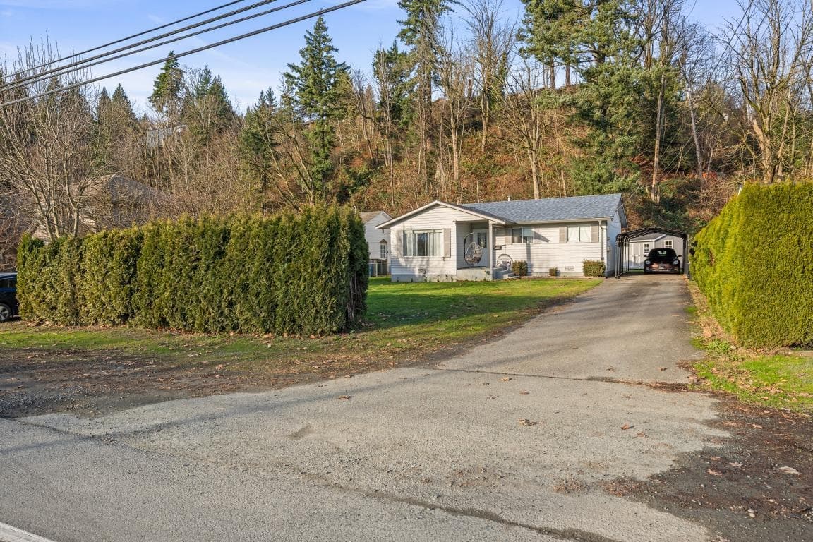 47605 Yale Road, Chilliwack, V2P 7M8 — photo 1