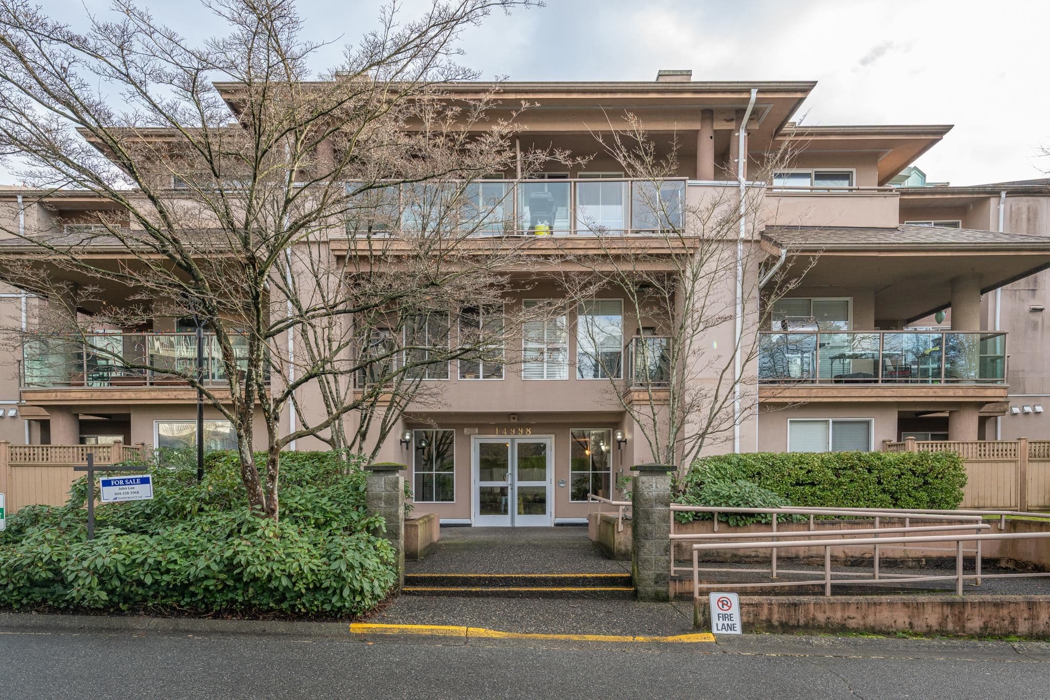 204 - 14998 101a Avenue, Surrey