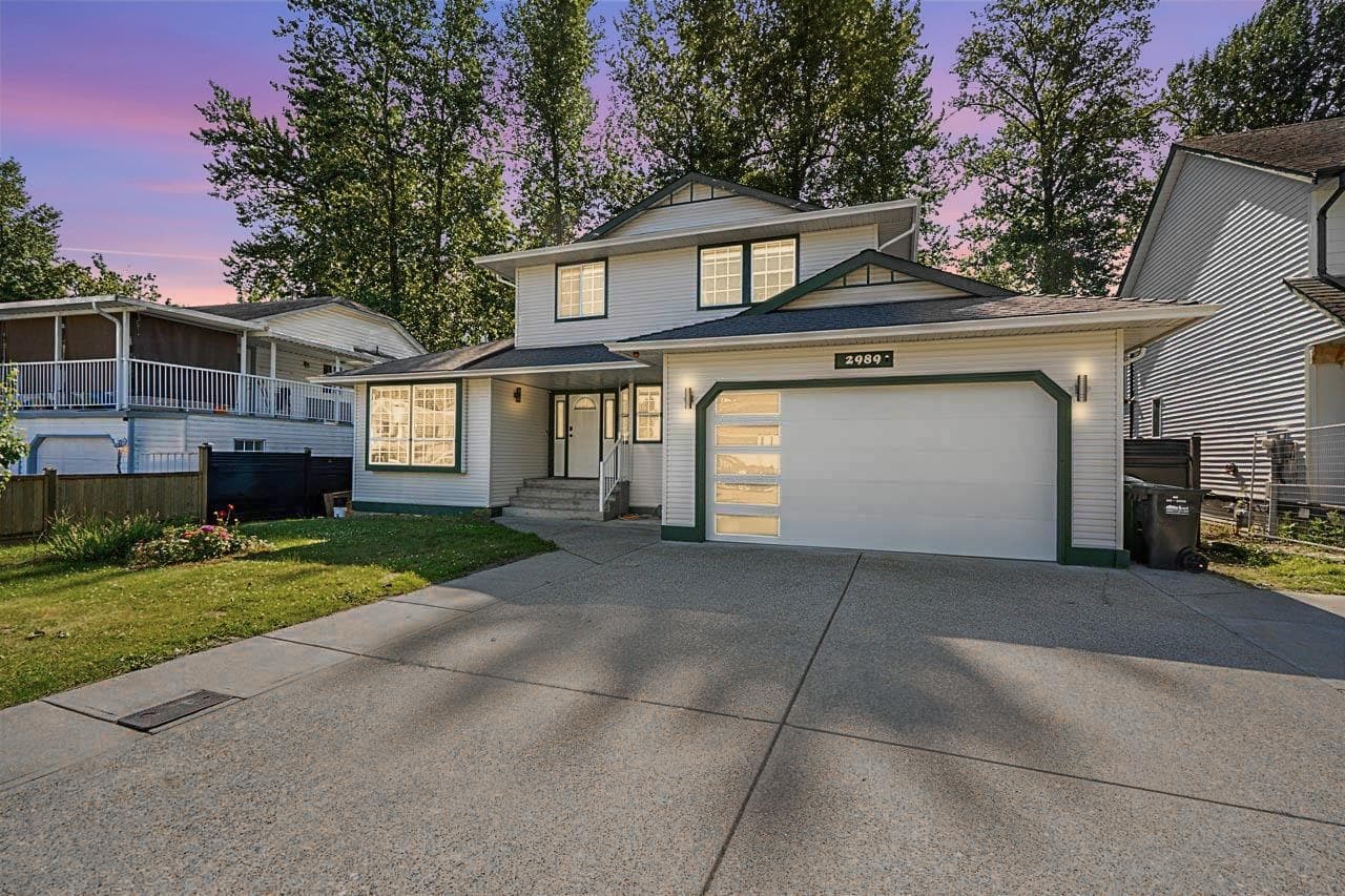 2989 Creekside Drive, Abbotsford, V2T 5K3 — photo 1