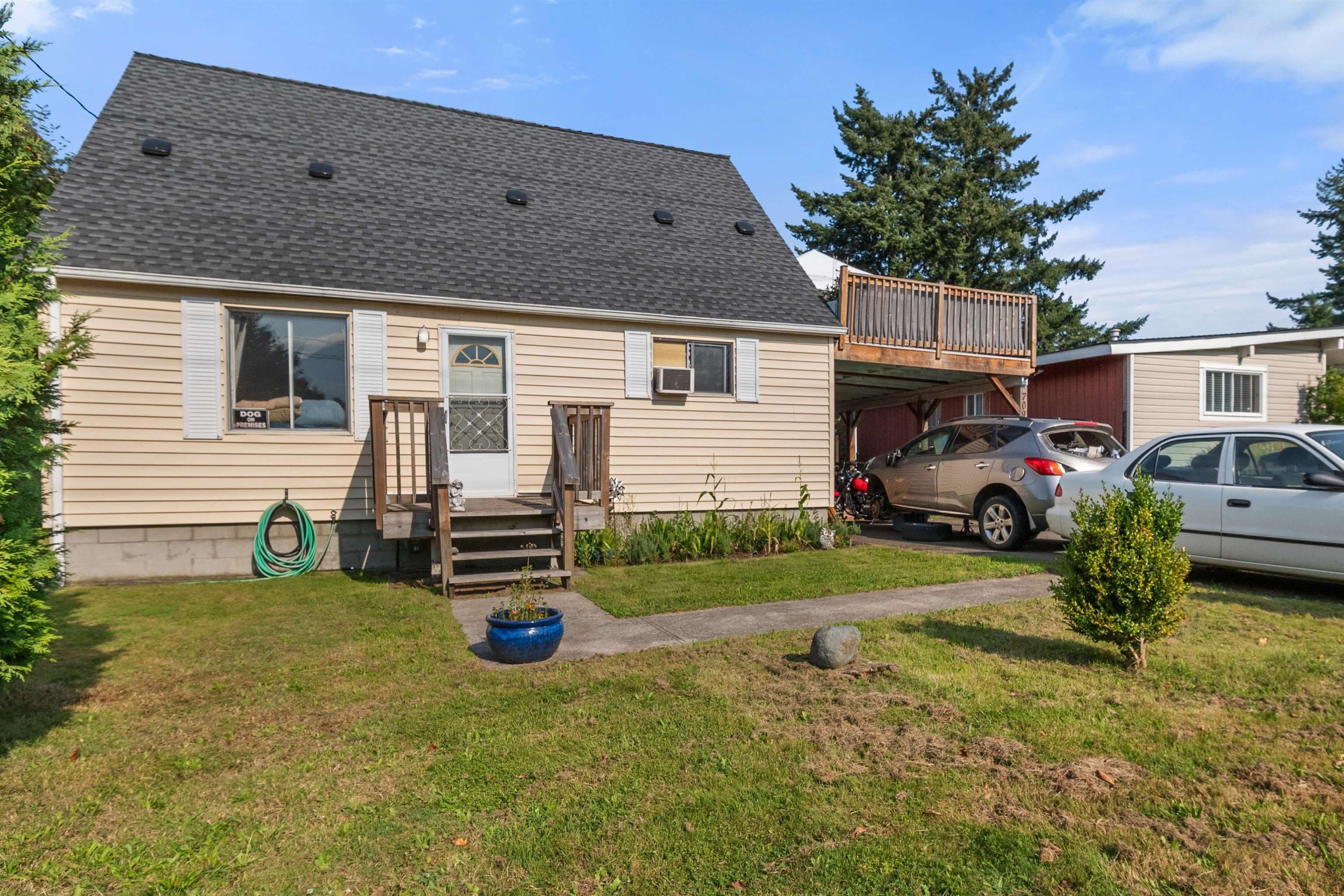 709 7th Avenue, Hope, V0X 1L0 — photo 1