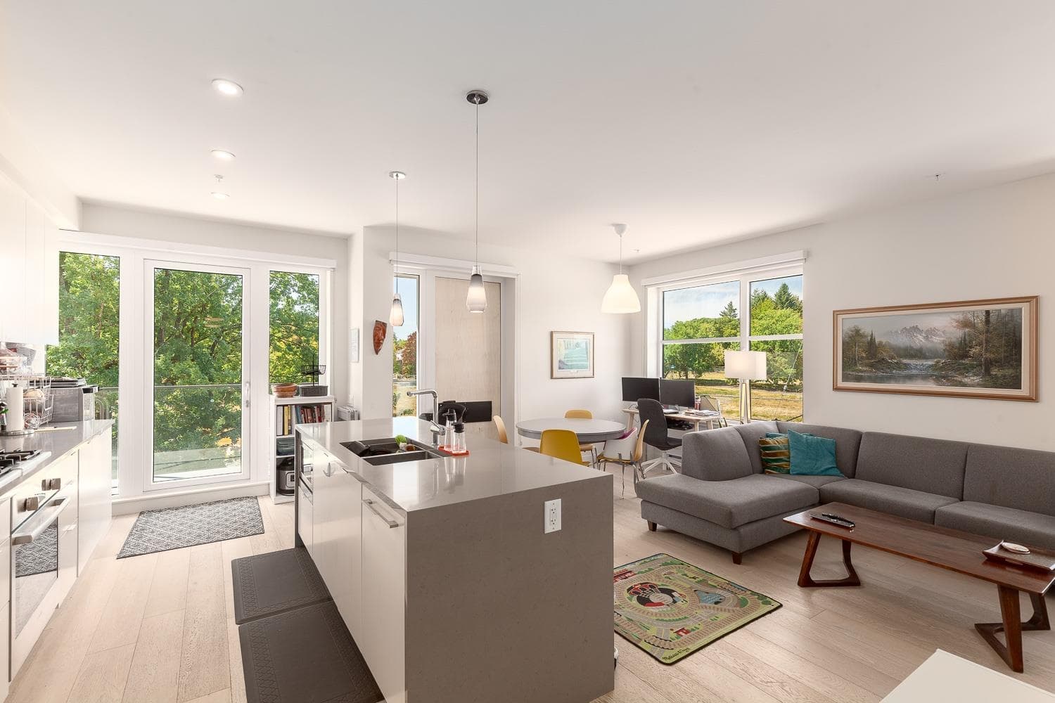 301 - 108 E 35th Avenue, Vancouver, V5W 1A6 — photo 2