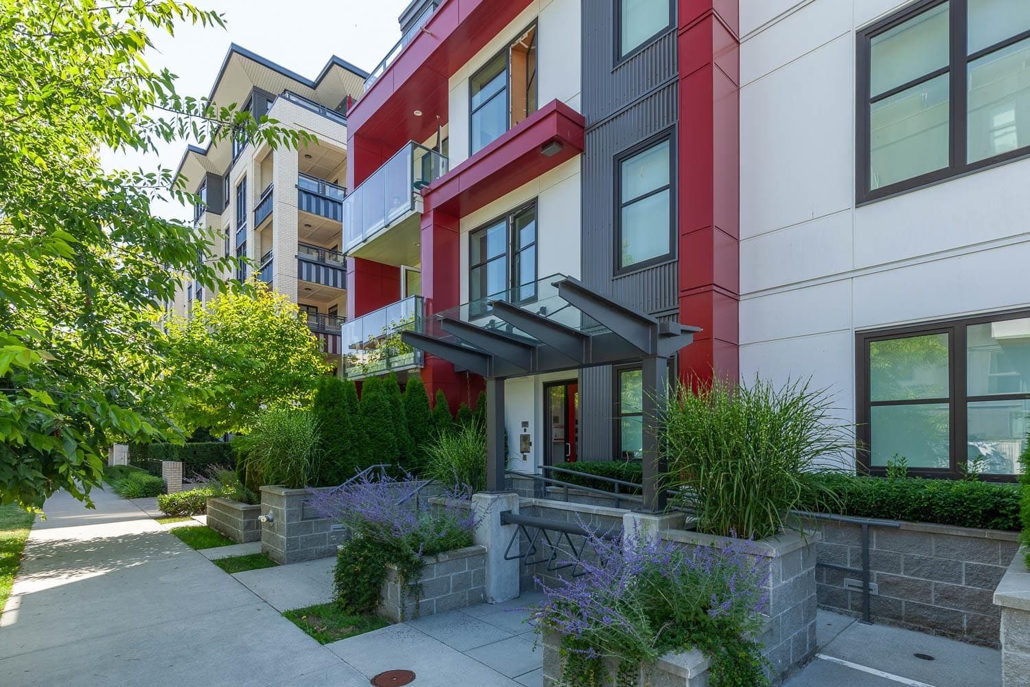 301 - 108 E 35th Avenue, Vancouver, V5W 1A6 — photo 1