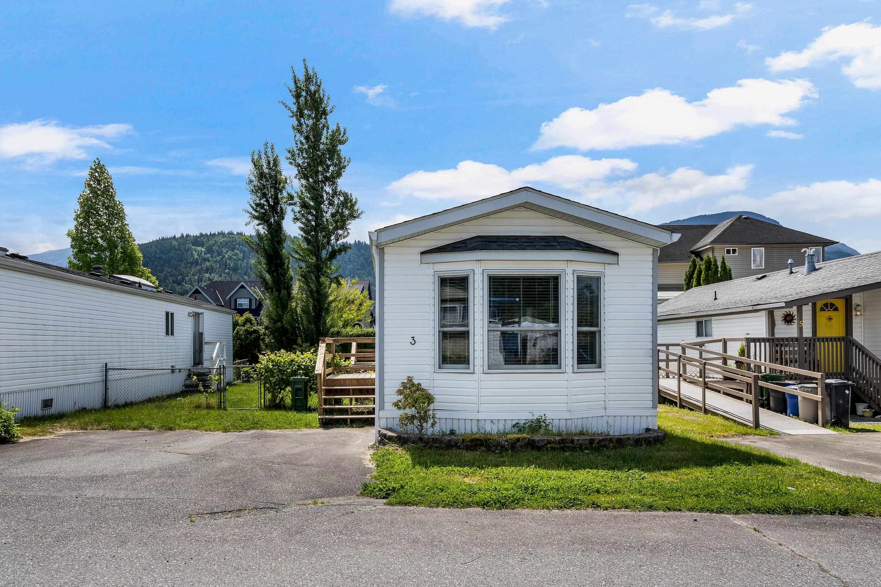 3 - 44565 Monte Vista Drive, Chilliwack, V2R 5Y4 — photo 1