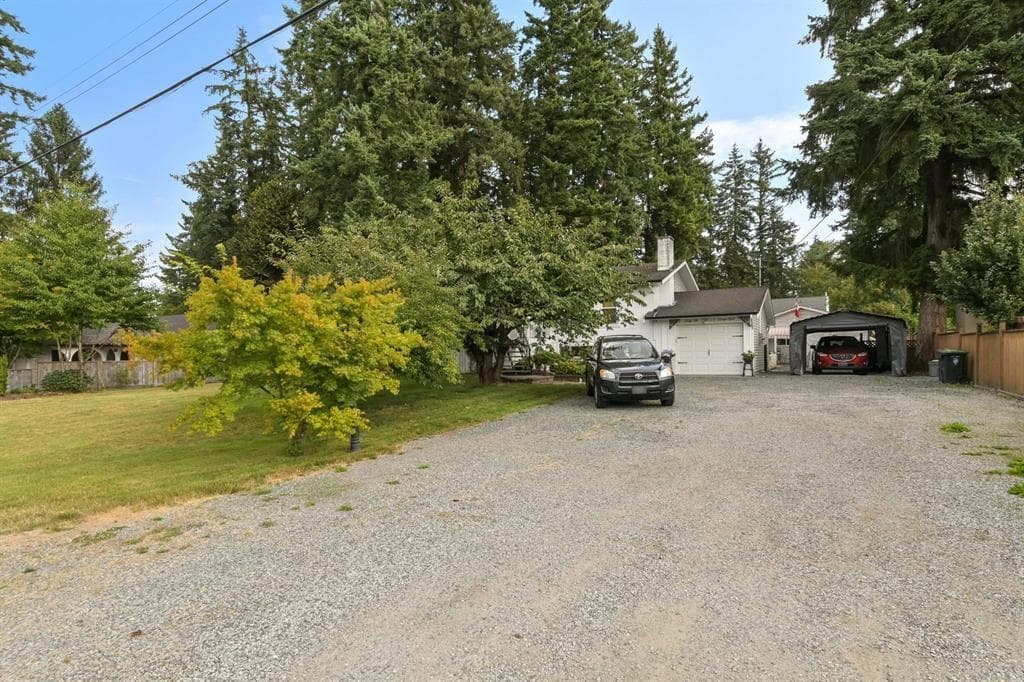 3628 203a Street, Langley, V3A 1W5 — photo 2