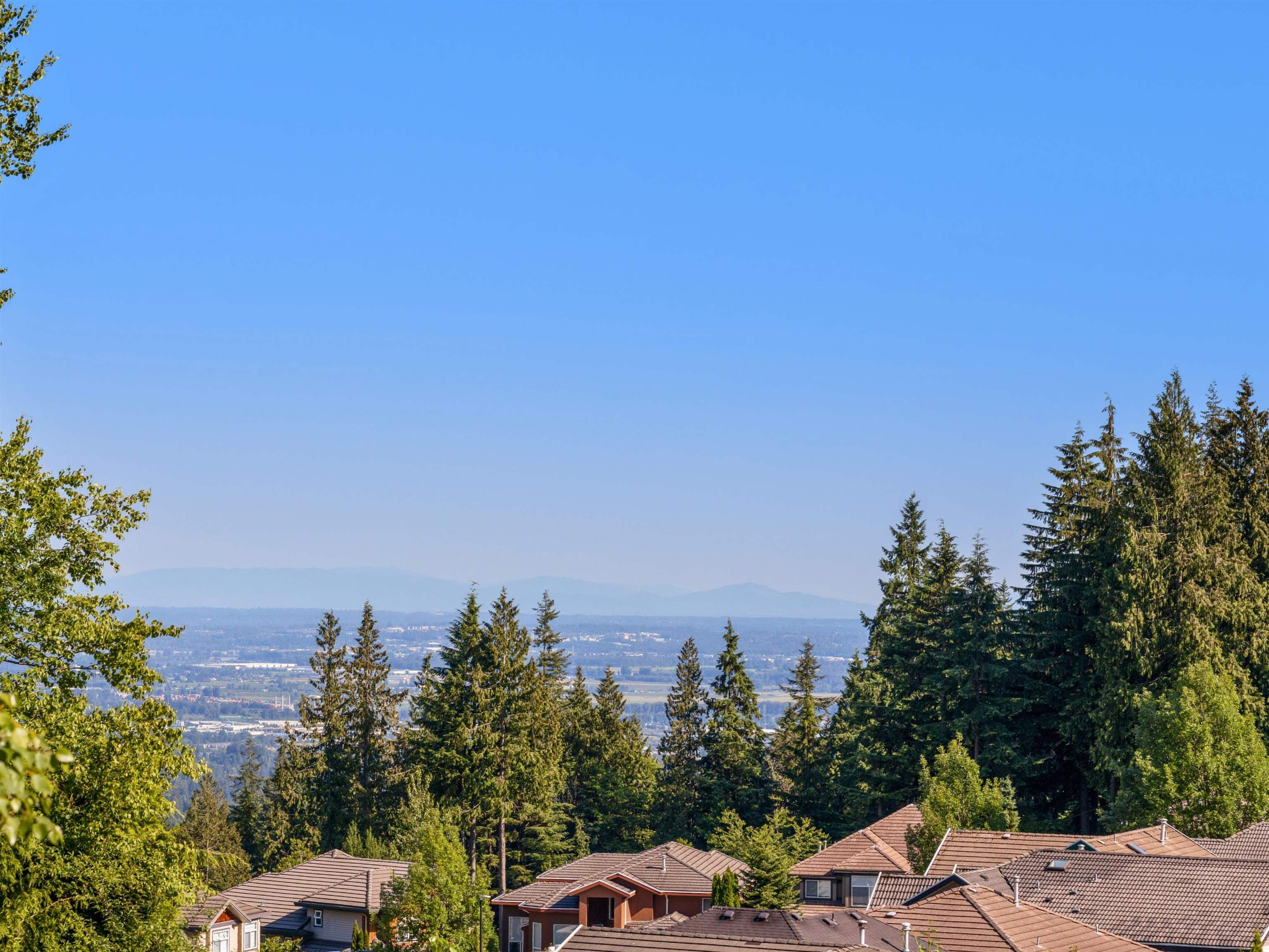 2205 Parkway Boulevard, Coquitlam, V3E 3P8 — photo 3