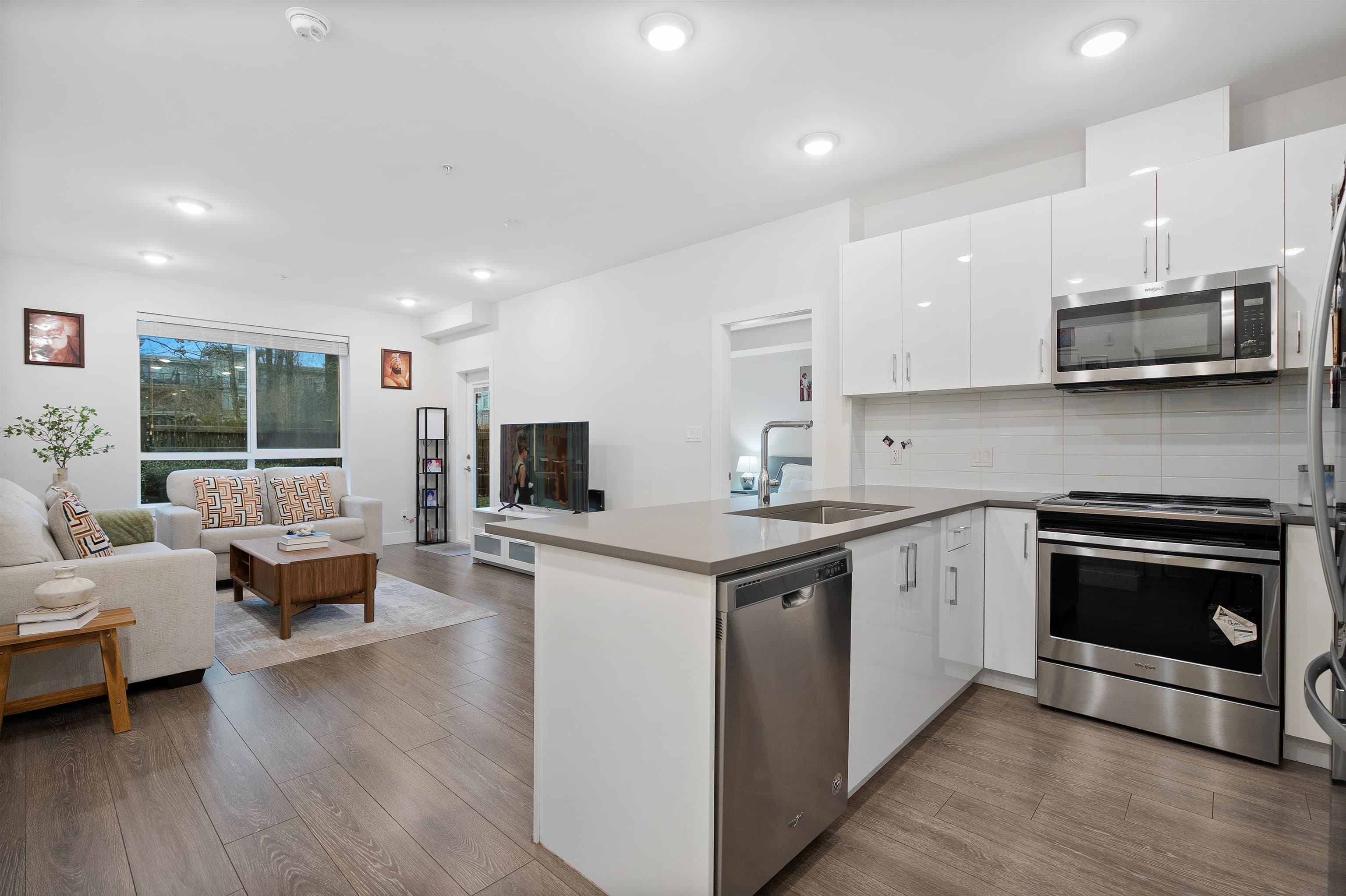 113 - 15351 101 Avenue, Surrey, V3R 0G2 — photo 5