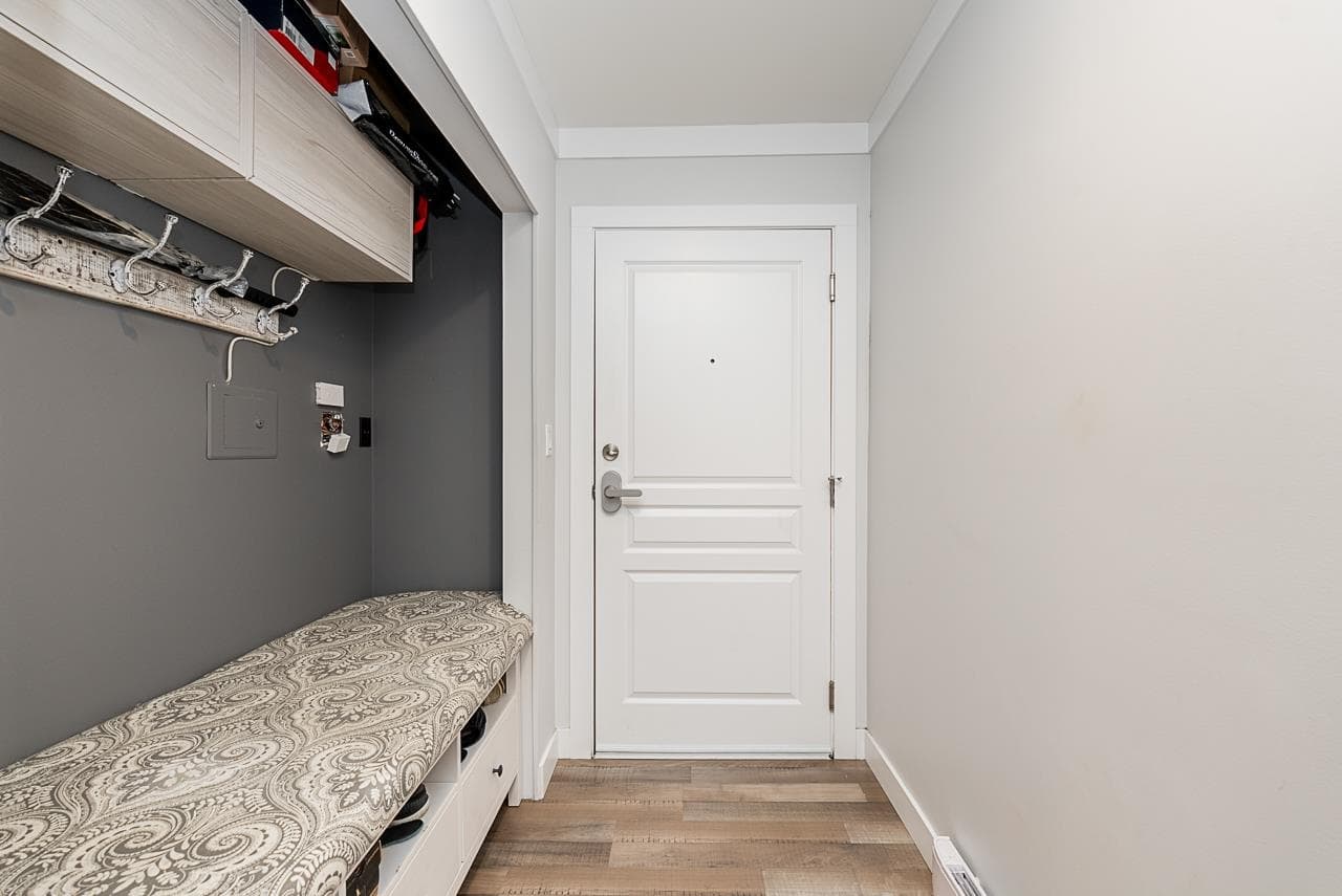 410 - 13939 Laurel Drive, Surrey, V3T 1A8 — photo 2