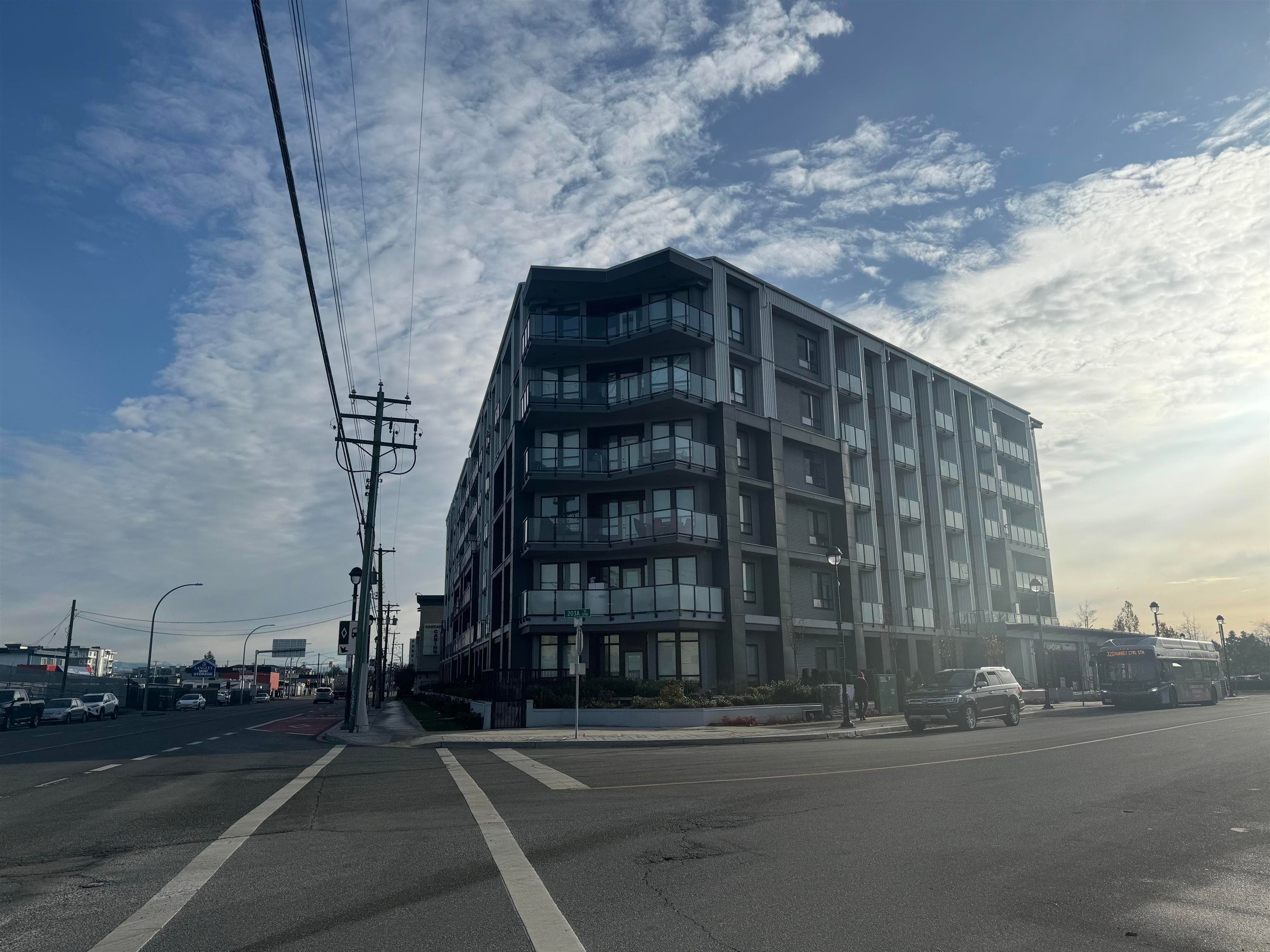 301 - 20360 Logan Avenue, Langley, V3A 0P5 — photo 1