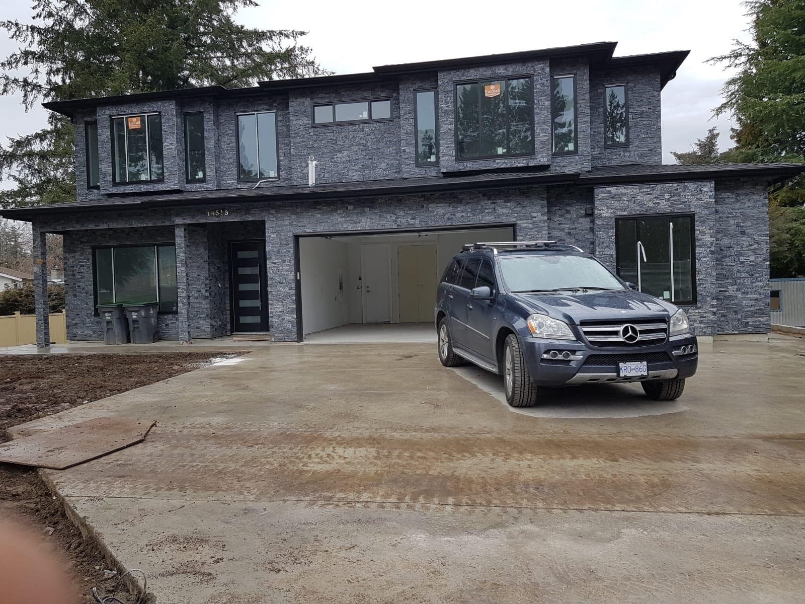 14513 108 Avenue, Surrey, V3R 1V6 — photo 1