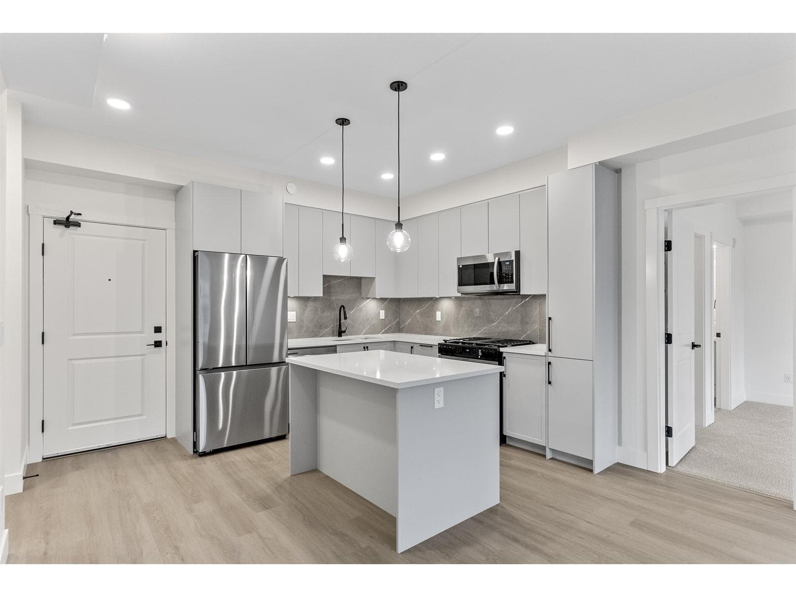 615 - 3528 146a Street, Surrey, V4P 0H4 — photo 4