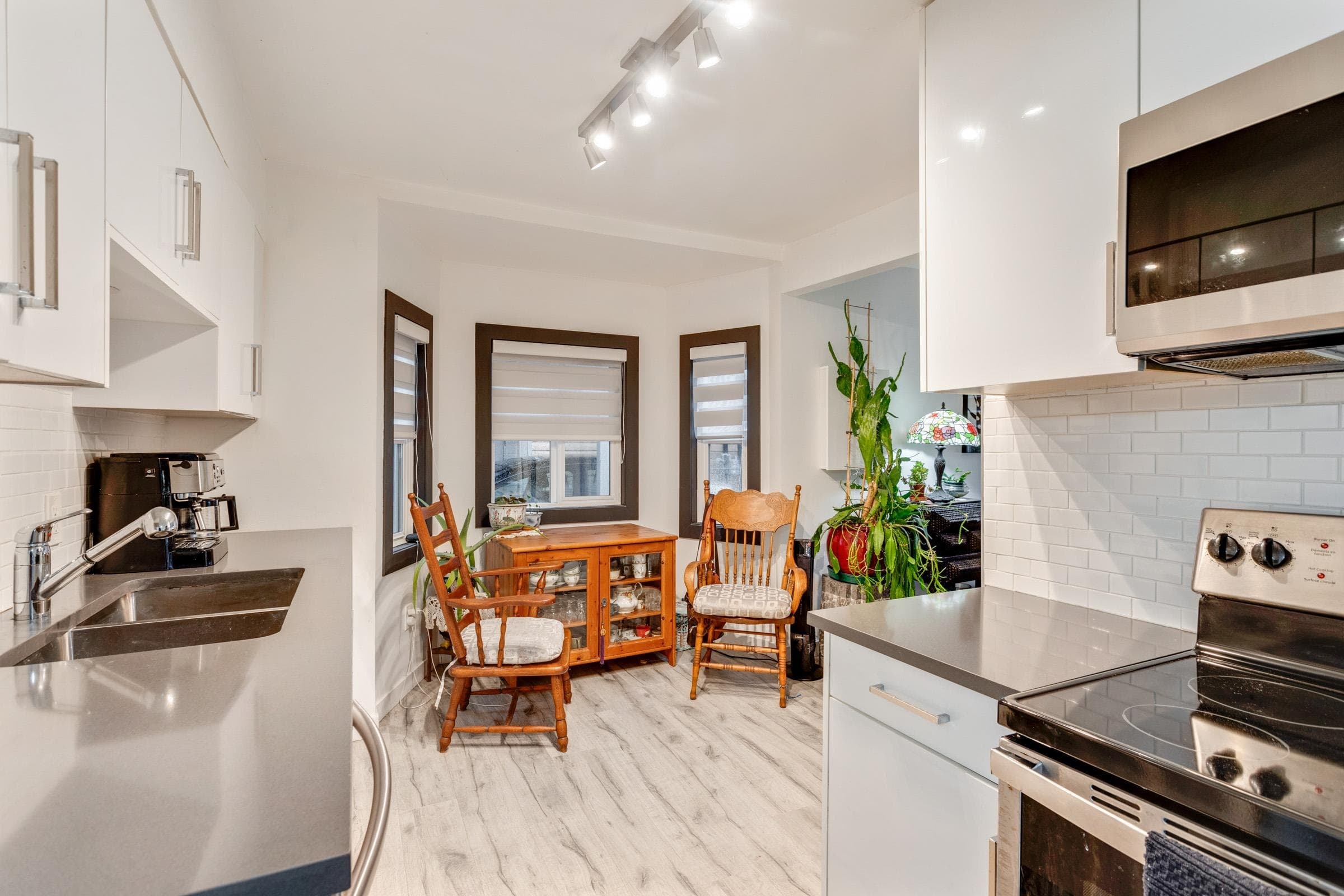 11511 96 Avenue, Surrey, V3V 1V8 — photo 5
