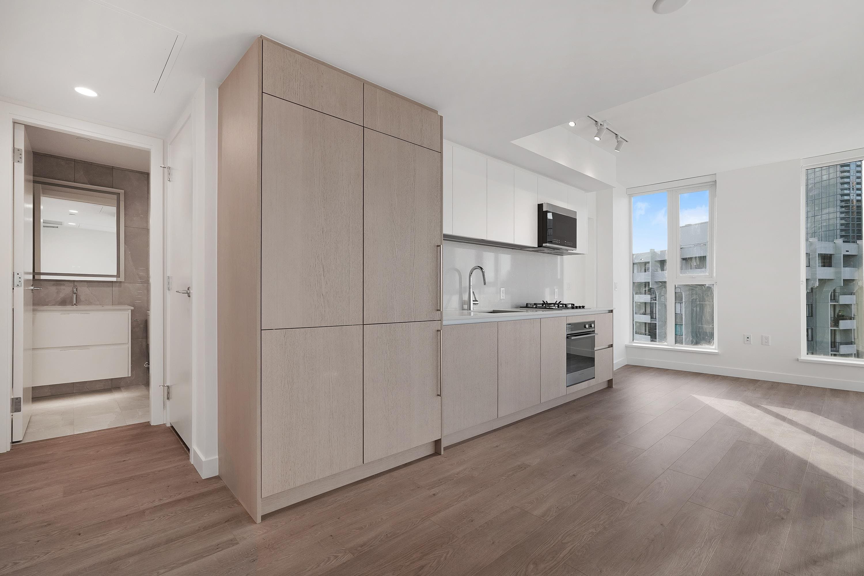 2406 - 5685 Halley Avenue, Burnaby, V5H 0L9 — photo 2
