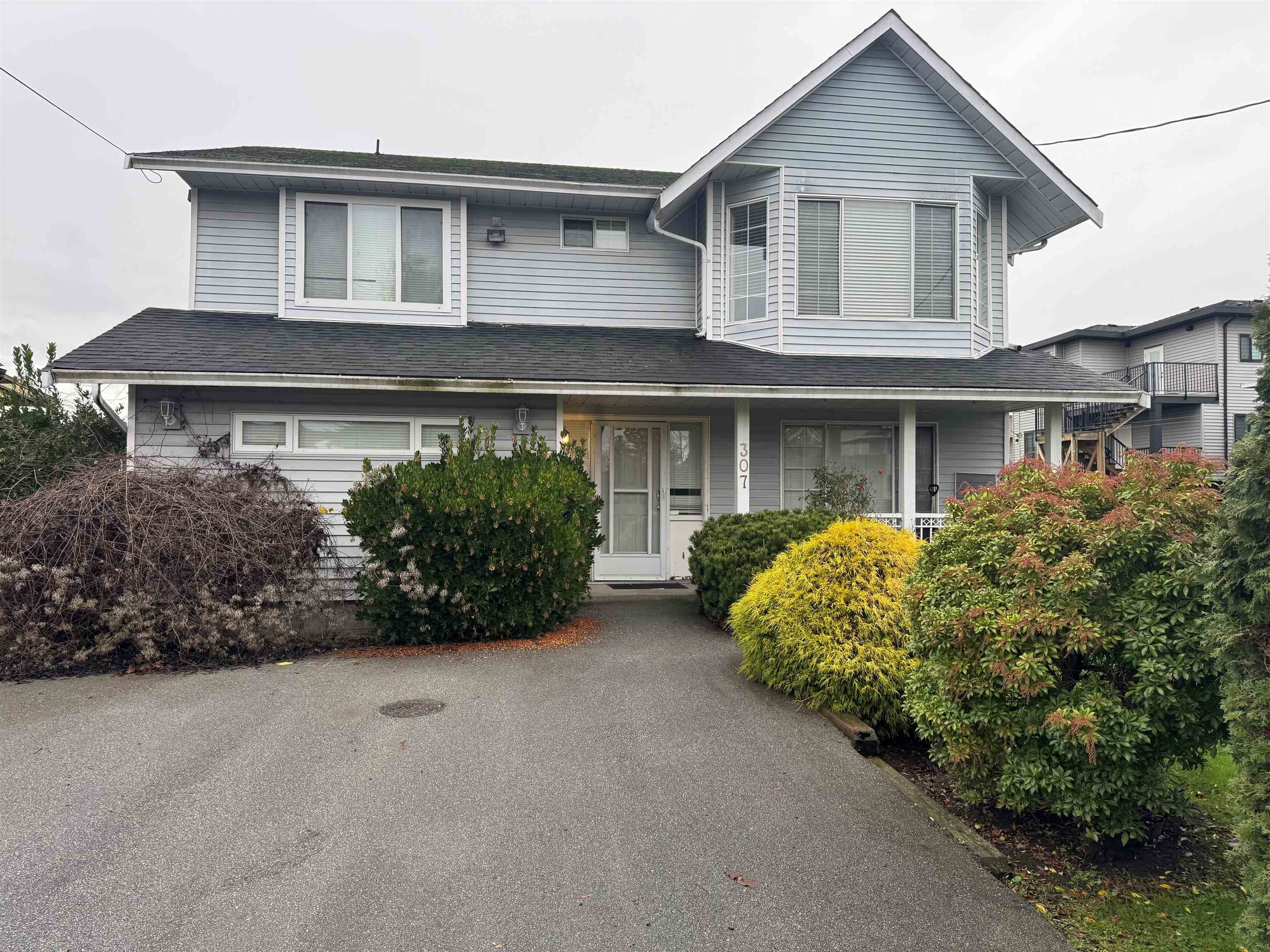 307 Boyne Street, New Westminster, V3M 5J9 — photo 1