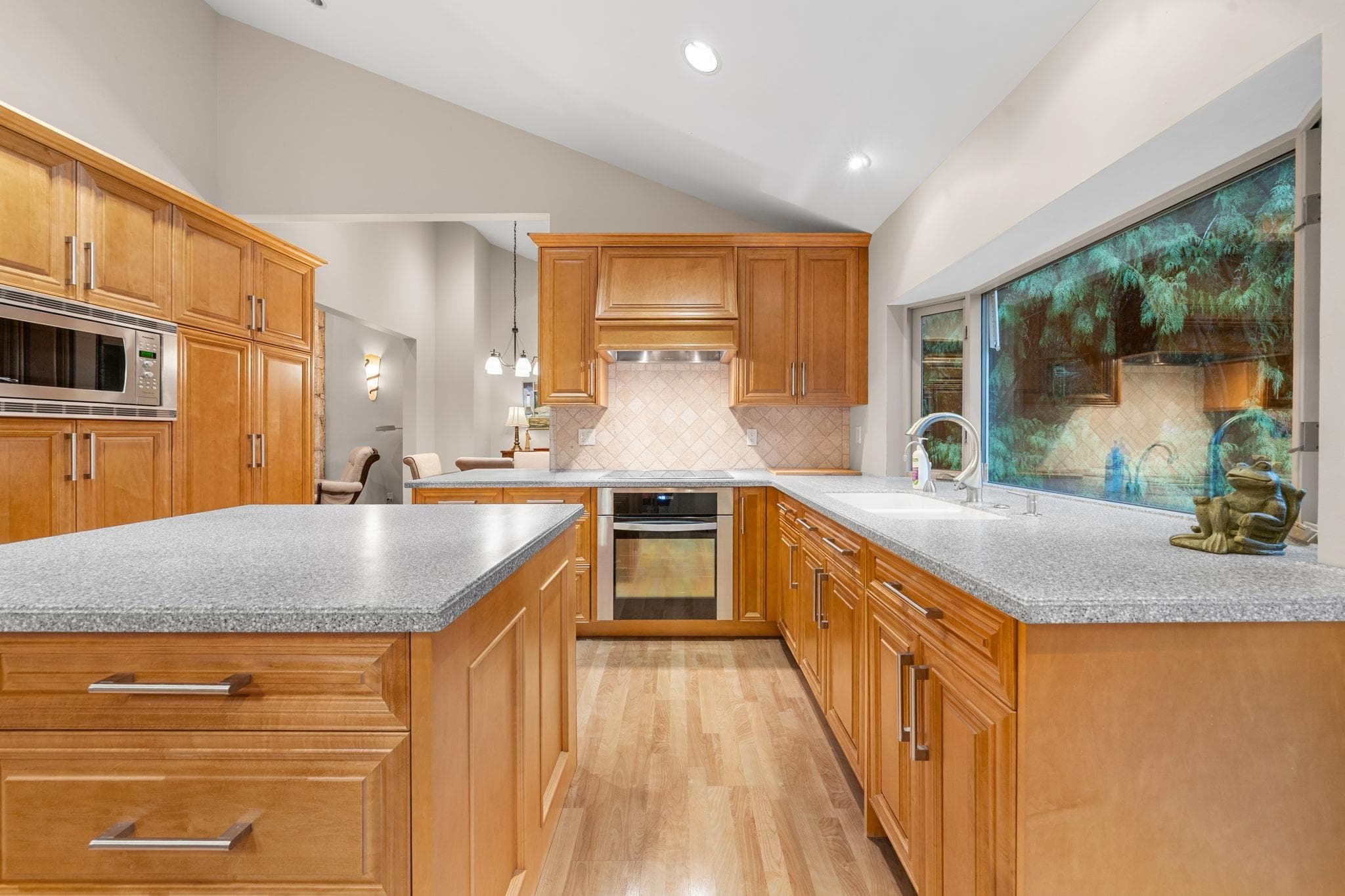 1200 Hilary Place, North Vancouver, V7J 3N6 — photo 5