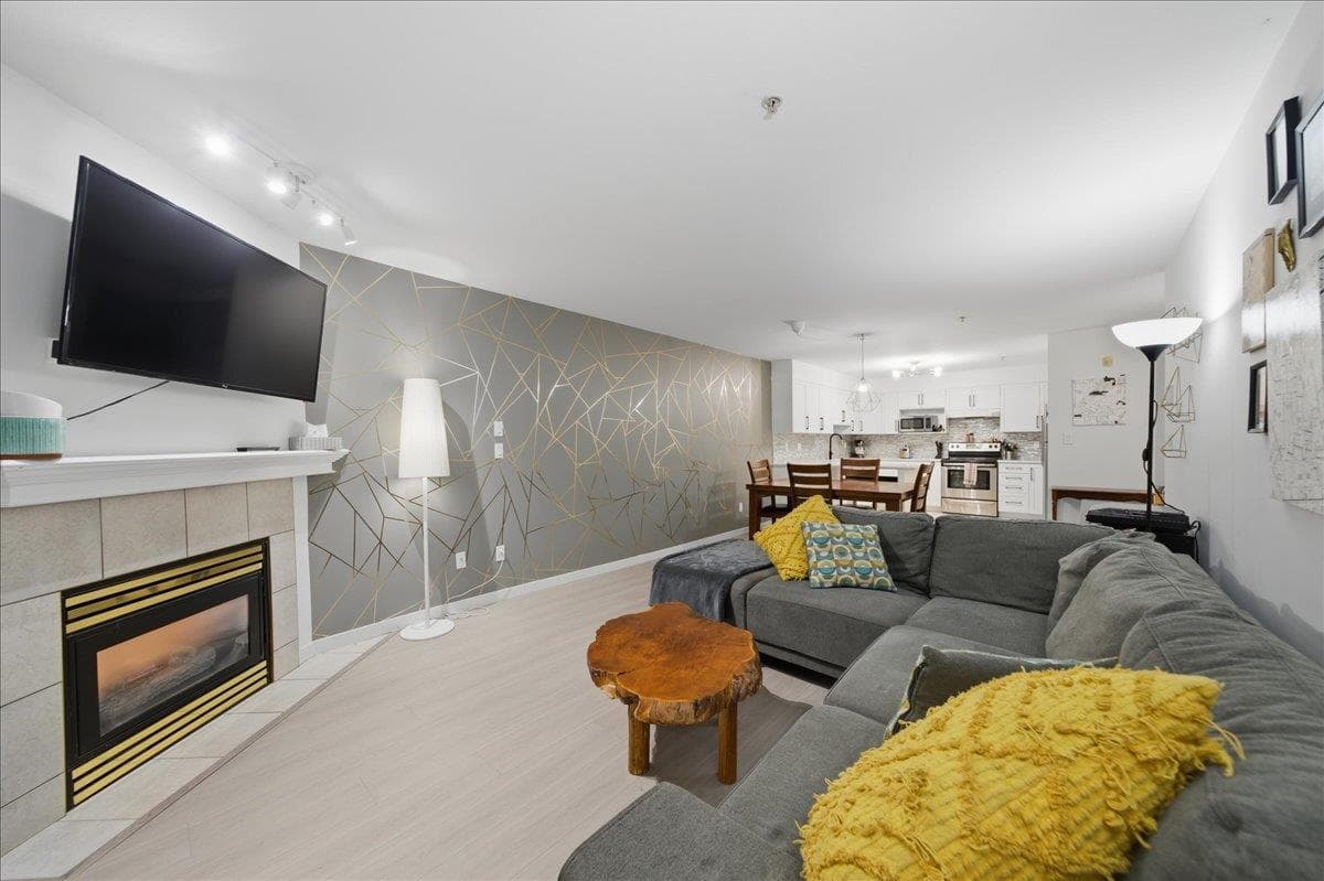 311 - 121 Shoreline Circle, Port Moody