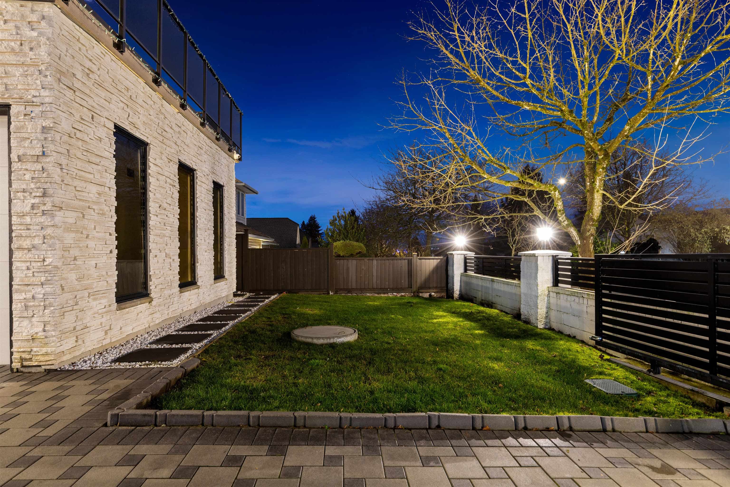 15901 88a Avenue, Surrey, V4N 2X9 — photo 3