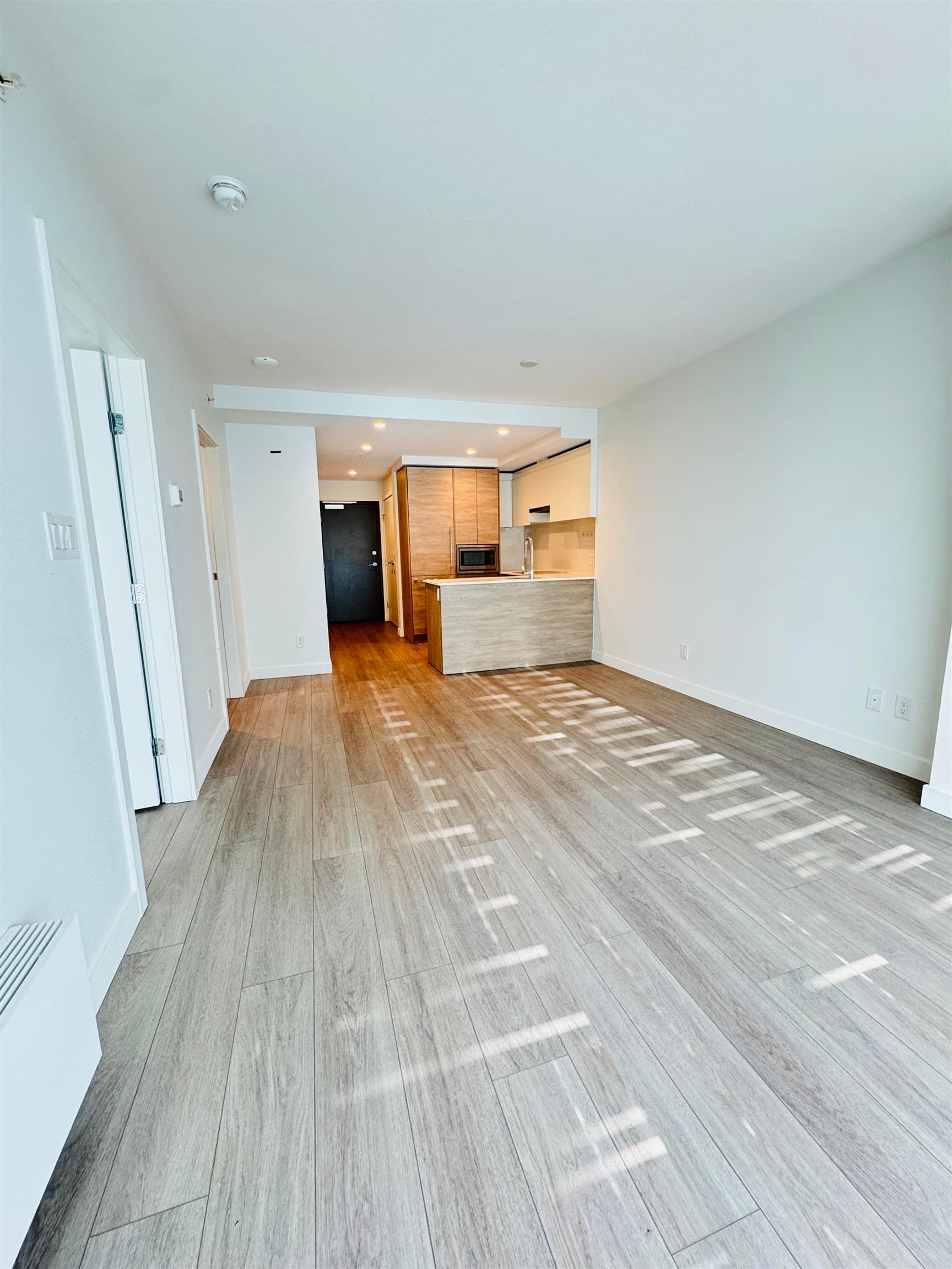 3102 - 13615 Fraser Highway, Surrey, V3T 2V6 — photo 2
