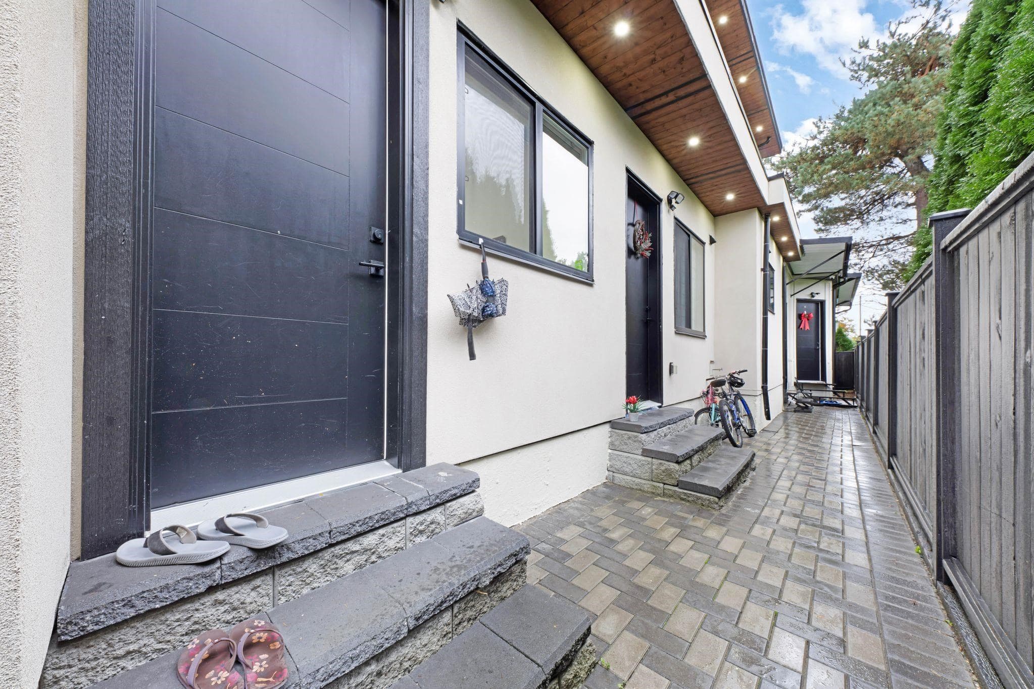 10861 142a Street, Surrey, V3R 3L4 — photo 5