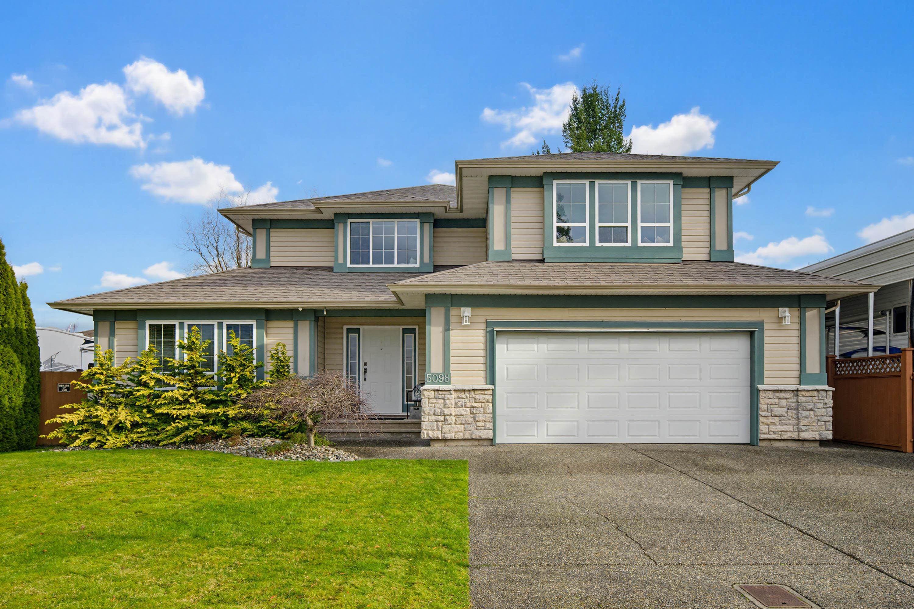5098 214 Street, Langley, V3A 5B7 — photo 1