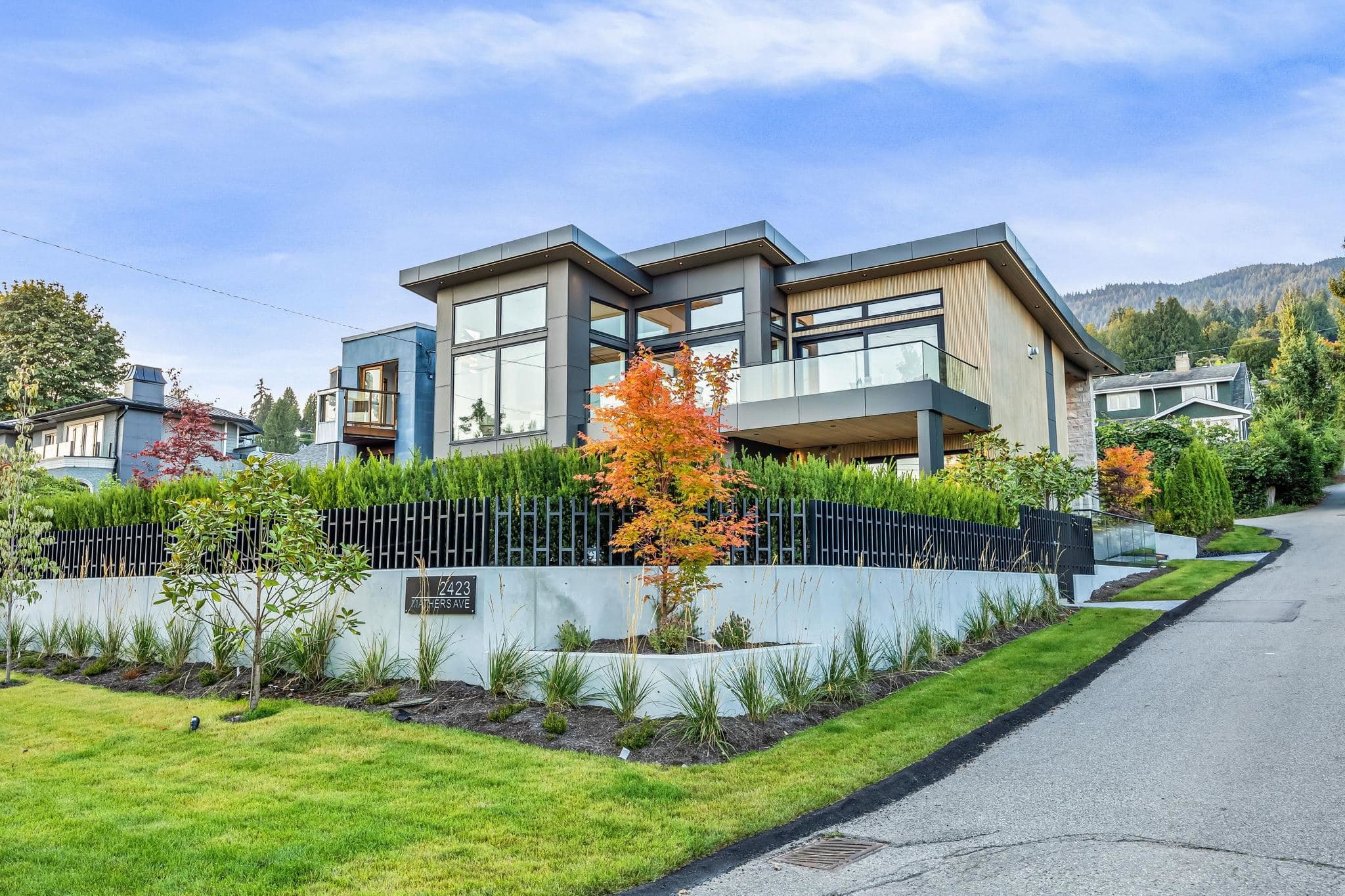 2423 Mathers Avenue, West Vancouver, V7V 2H9 — photo 1