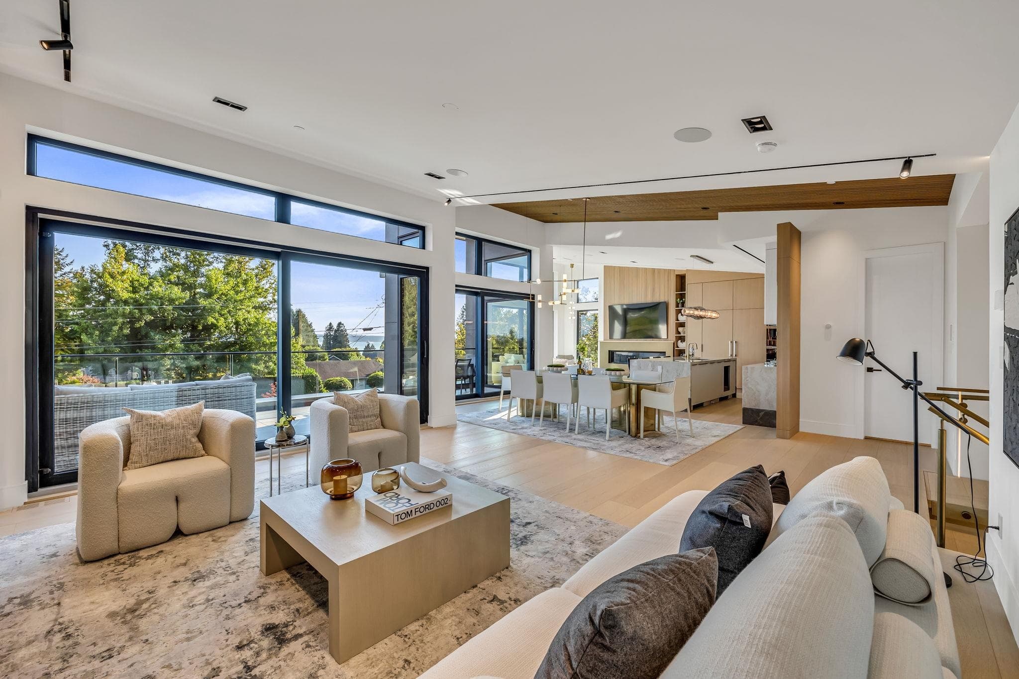 2423 Mathers Avenue, West Vancouver, V7V 2H9 — photo 4