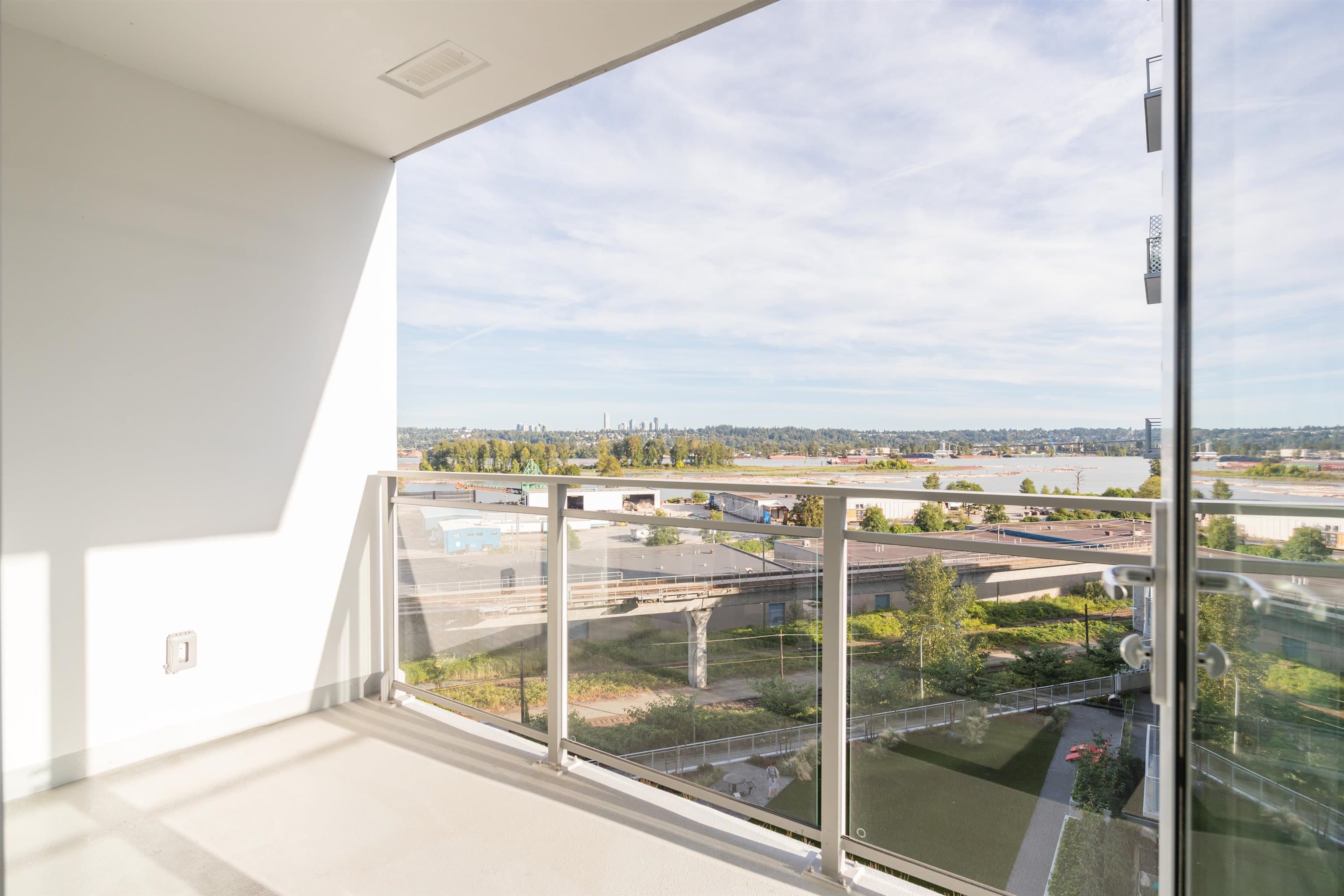 501 - 258 Nelson's Court, New Westminster, V3L 0J9 — photo 1