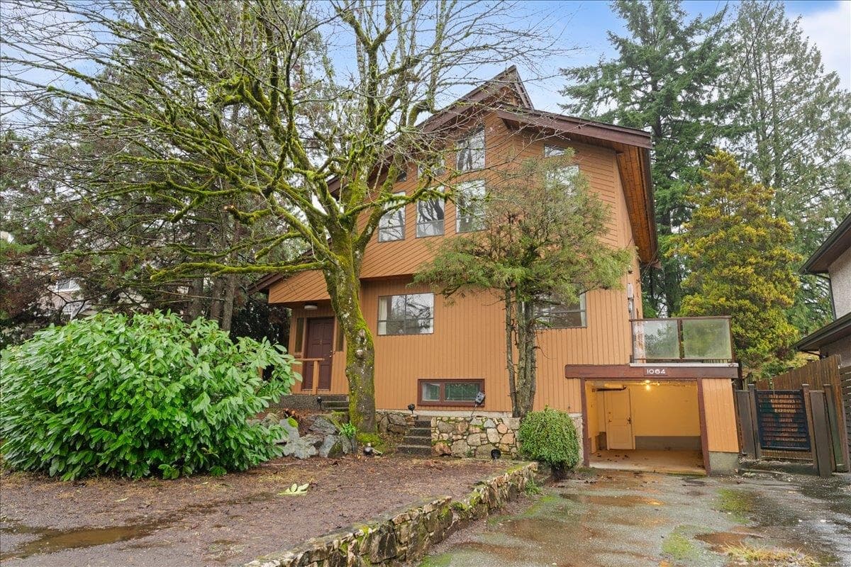 1064 Ruthina Avenue, North Vancouver, V7R 2E6 — photo 1