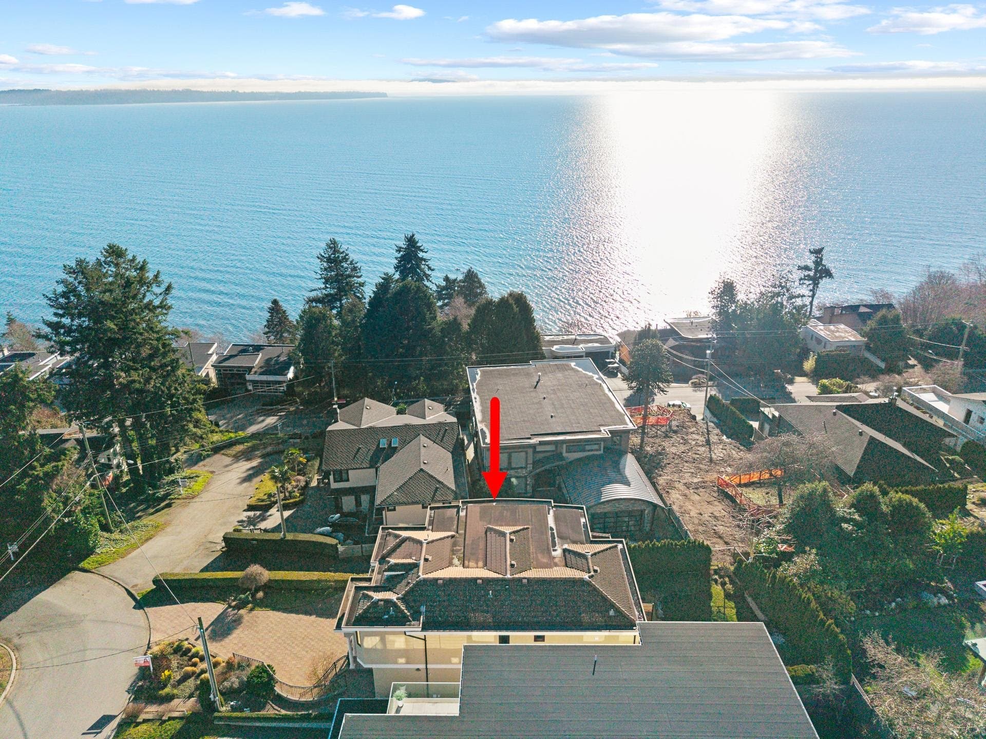 1375 Kerfoot Road, White Rock, V4B 3L5 — photo 2