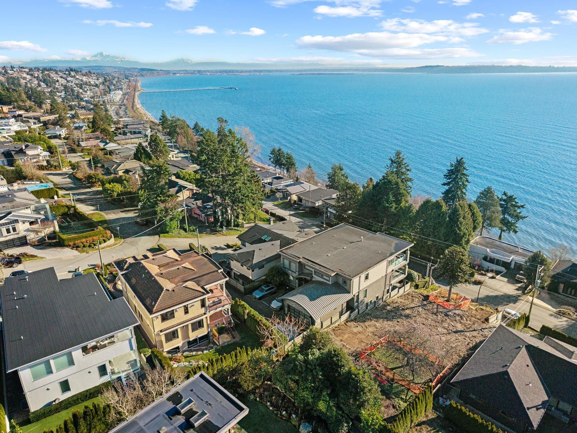 1375 Kerfoot Road, White Rock, V4B 3L5 — photo 3