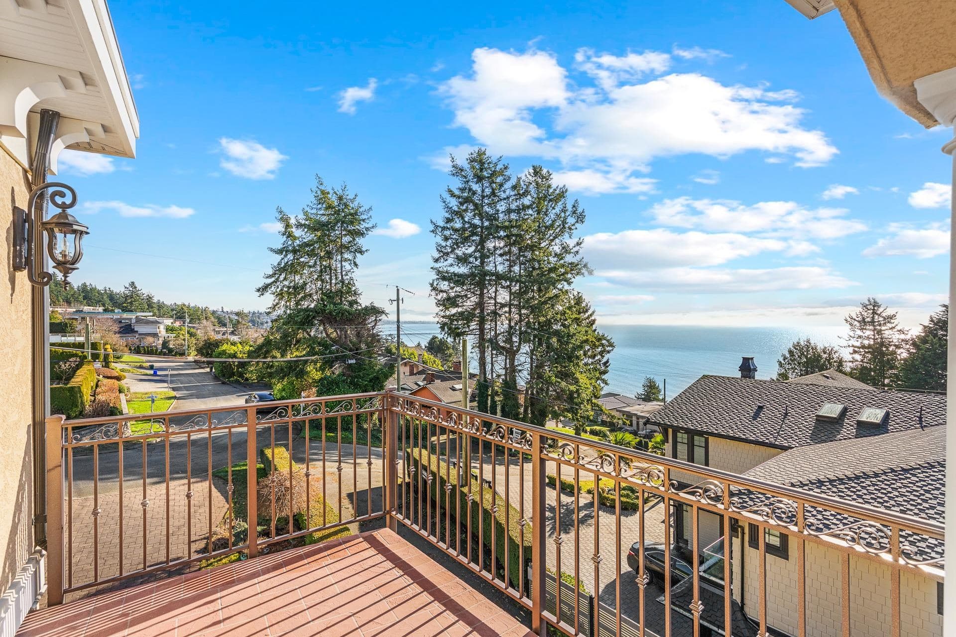 1375 Kerfoot Road, White Rock, V4B 3L5 — photo 4