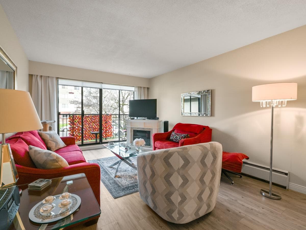 205 - 307 W 2nd Street, North Vancouver, V7M 1E2 — photo 1