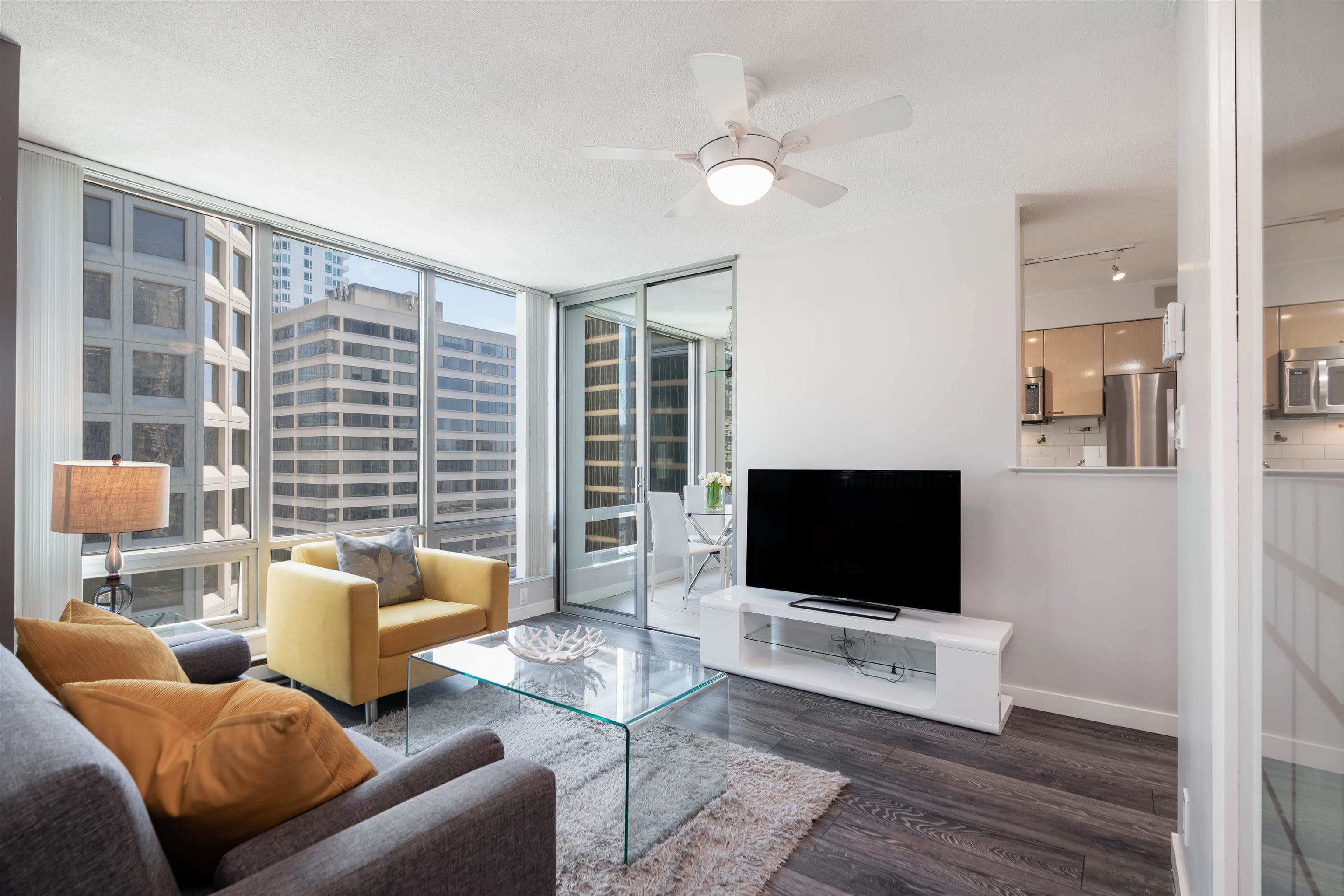 1505 - 1200 W Georgia Street, Vancouver, V6E 4R2 — photo 2