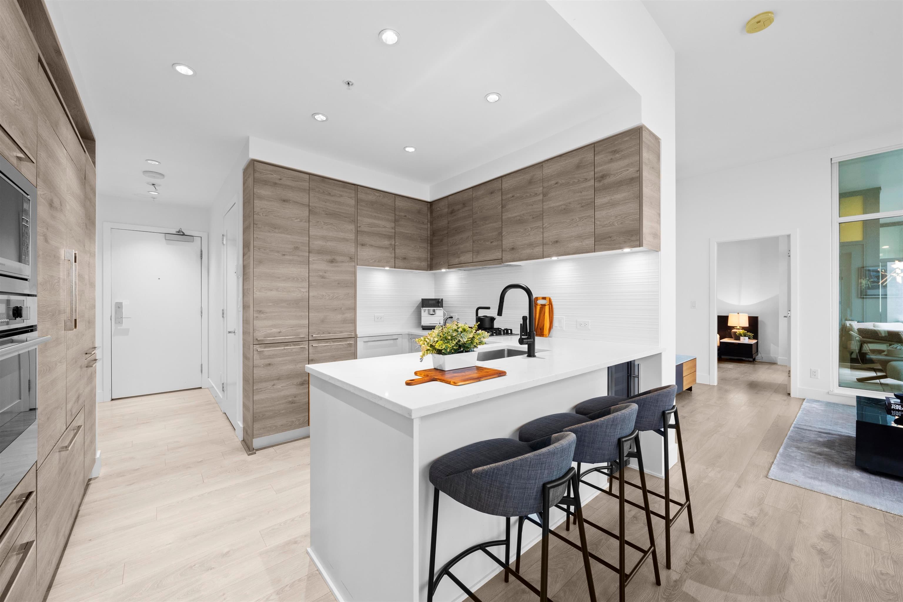 PH 2901 - 7303 Noble Lane, Burnaby, V3N 0H2 — photo 1