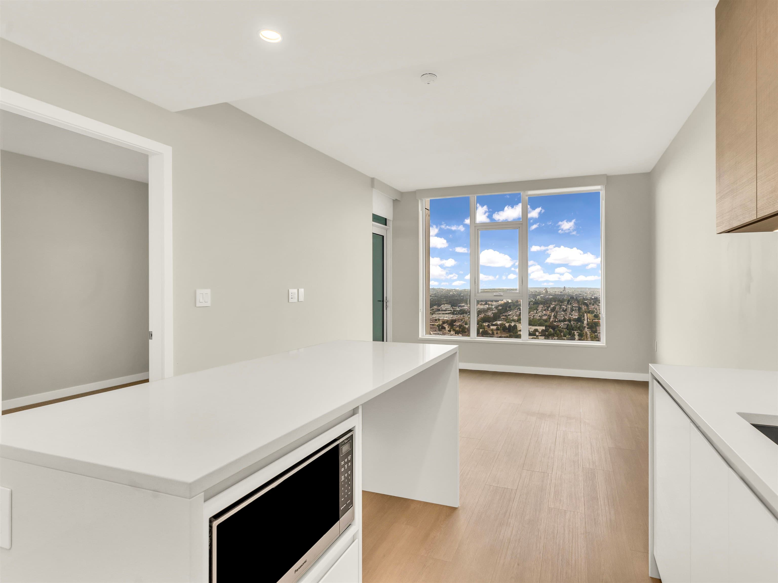 4709 - 2186 Gilmore Avenue, Burnaby, V5C 0N7 — photo 1