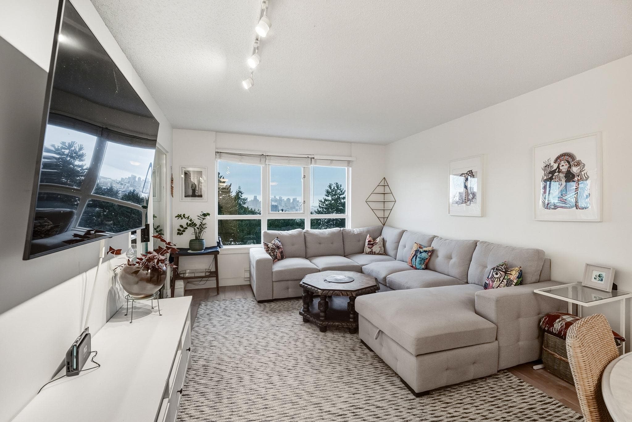 503 - 1833 Frances Street, Vancouver